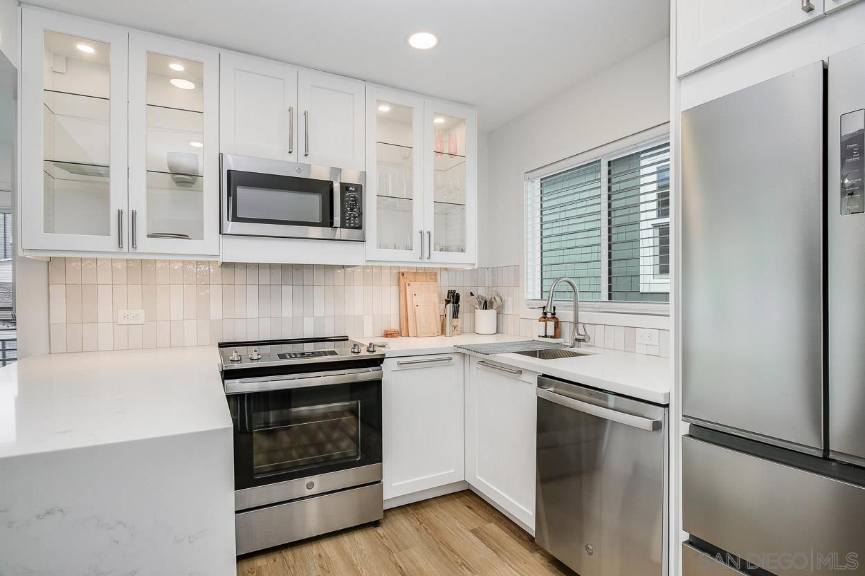 Detail Gallery Image 25 of 48 For 805  Dover Ct, San Diego,  CA 92109 - 2 Beds | 1 Baths