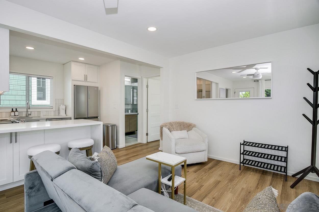 Detail Gallery Image 29 of 48 For 805  Dover Ct, San Diego,  CA 92109 - 2 Beds | 1 Baths