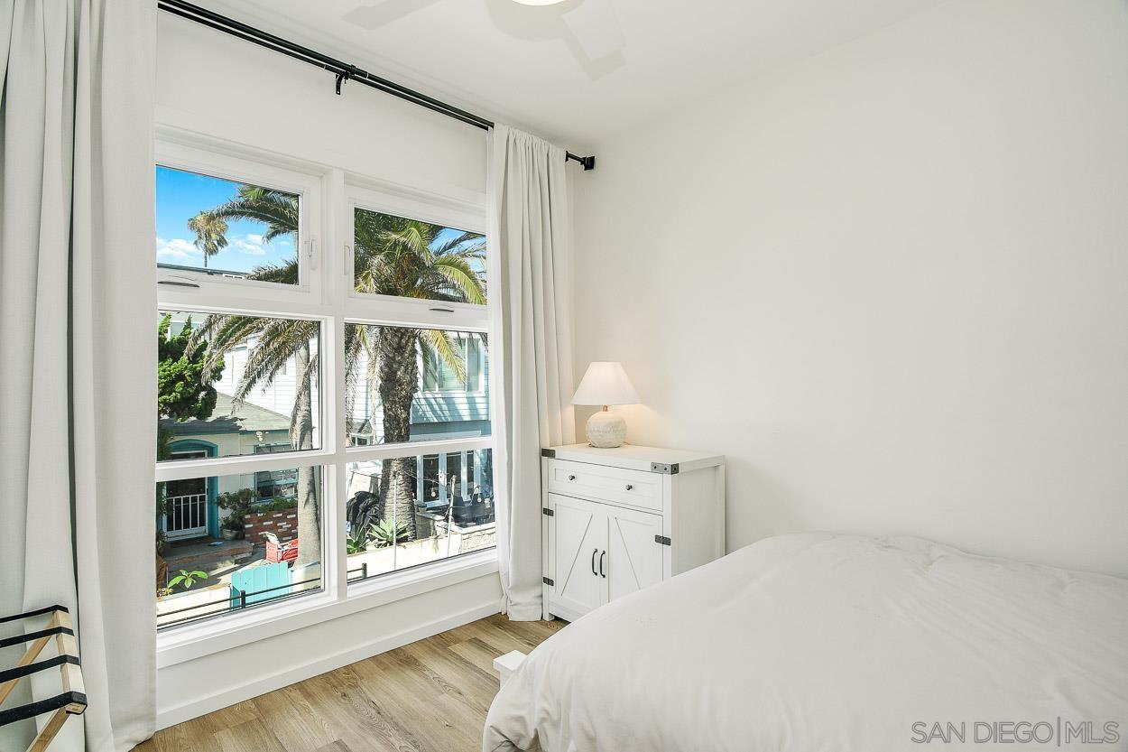 Detail Gallery Image 33 of 48 For 805  Dover Ct, San Diego,  CA 92109 - 2 Beds | 1 Baths