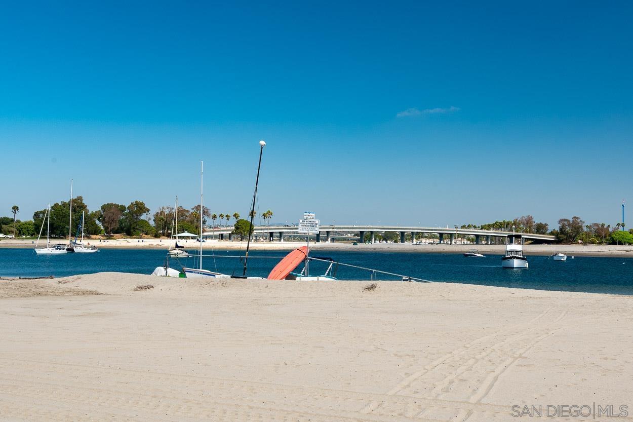 Detail Gallery Image 46 of 48 For 805  Dover Ct, San Diego,  CA 92109 - 2 Beds | 1 Baths