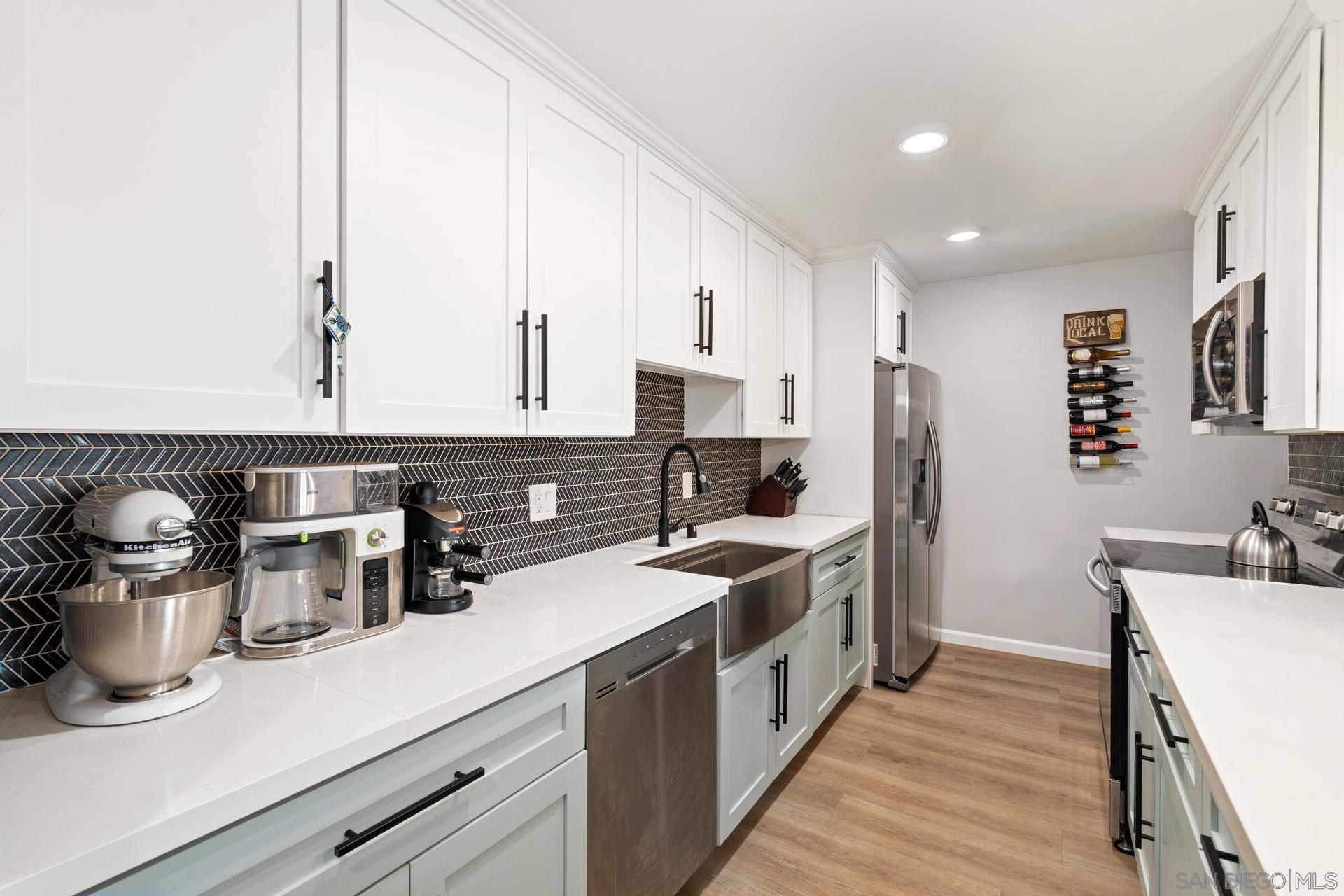 Detail Gallery Image 1 of 1 For 4444 W Point Loma Blvd  #30,  San Diego,  CA 92107 - 1 Beds | 1 Baths