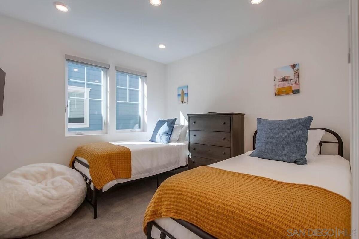 Detail Gallery Image 32 of 48 For 834  Santa Barbara Pl, San Diego,  CA 92109 - 3 Beds | 3 Baths