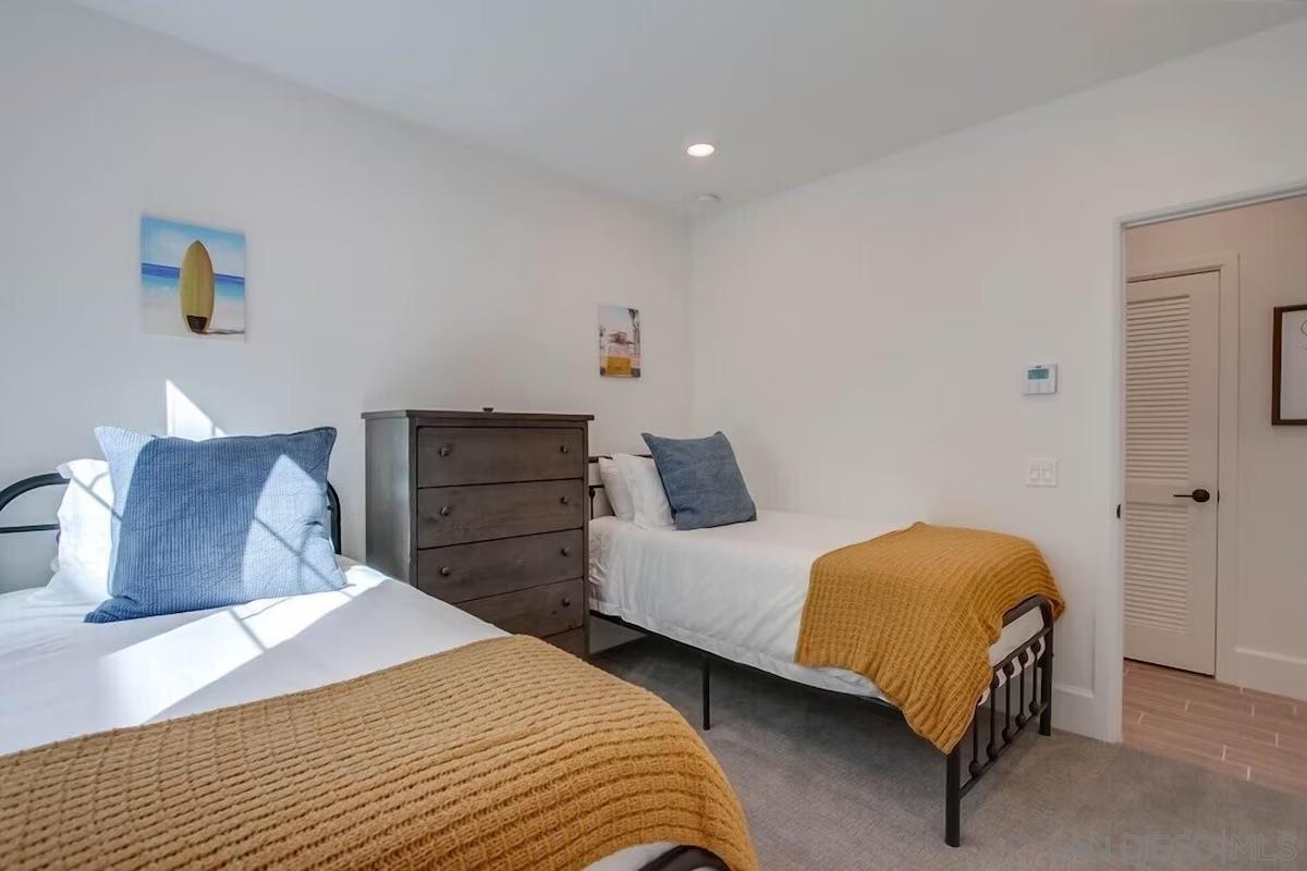 Detail Gallery Image 33 of 48 For 834  Santa Barbara Pl, San Diego,  CA 92109 - 3 Beds | 3 Baths