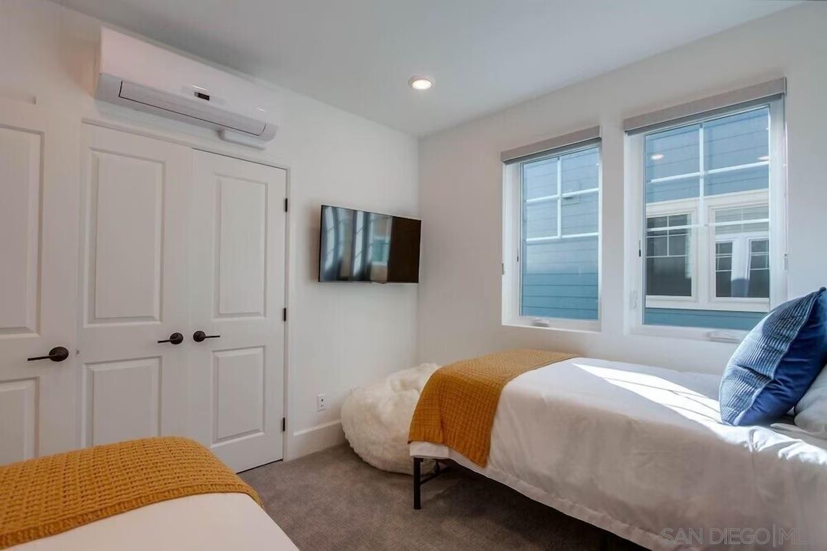 Detail Gallery Image 34 of 48 For 834  Santa Barbara Pl, San Diego,  CA 92109 - 3 Beds | 3 Baths