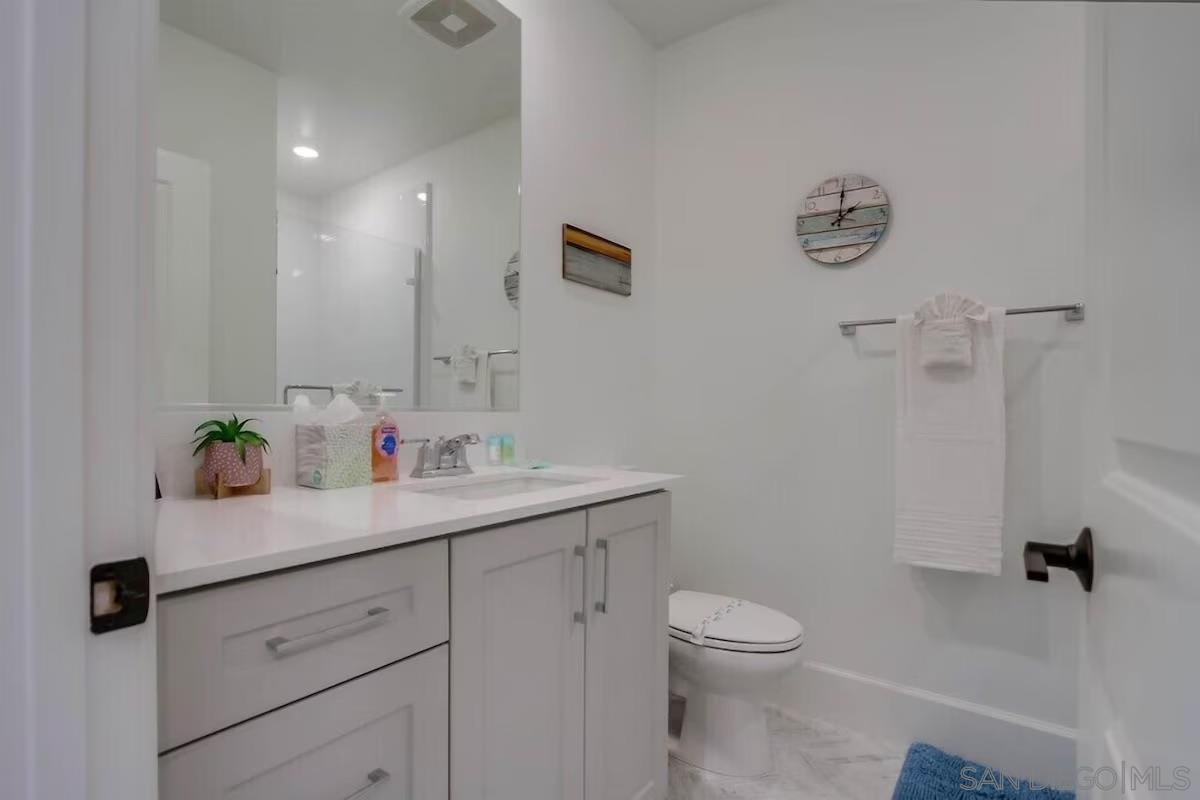 Detail Gallery Image 38 of 48 For 834  Santa Barbara Pl, San Diego,  CA 92109 - 3 Beds | 3 Baths