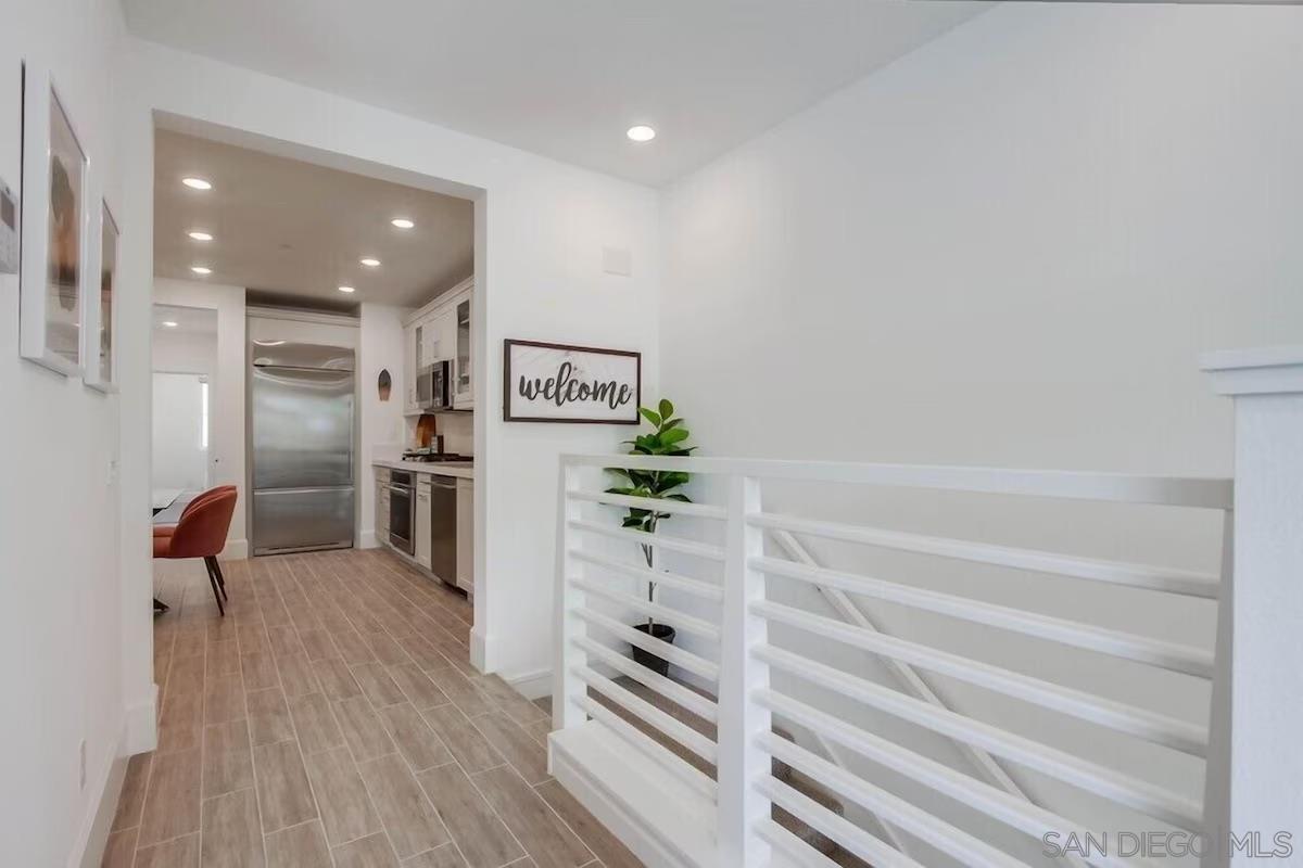 Detail Gallery Image 41 of 48 For 834  Santa Barbara Pl, San Diego,  CA 92109 - 3 Beds | 3 Baths