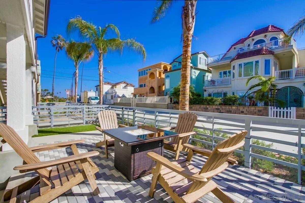 Detail Gallery Image 44 of 48 For 834  Santa Barbara Pl, San Diego,  CA 92109 - 3 Beds | 3 Baths