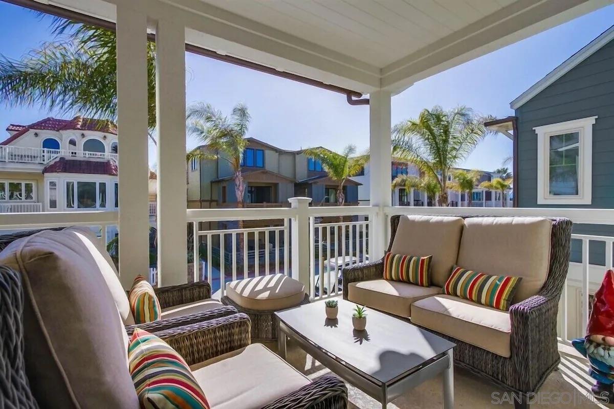 Detail Gallery Image 6 of 48 For 834  Santa Barbara Pl, San Diego,  CA 92109 - 3 Beds | 3 Baths