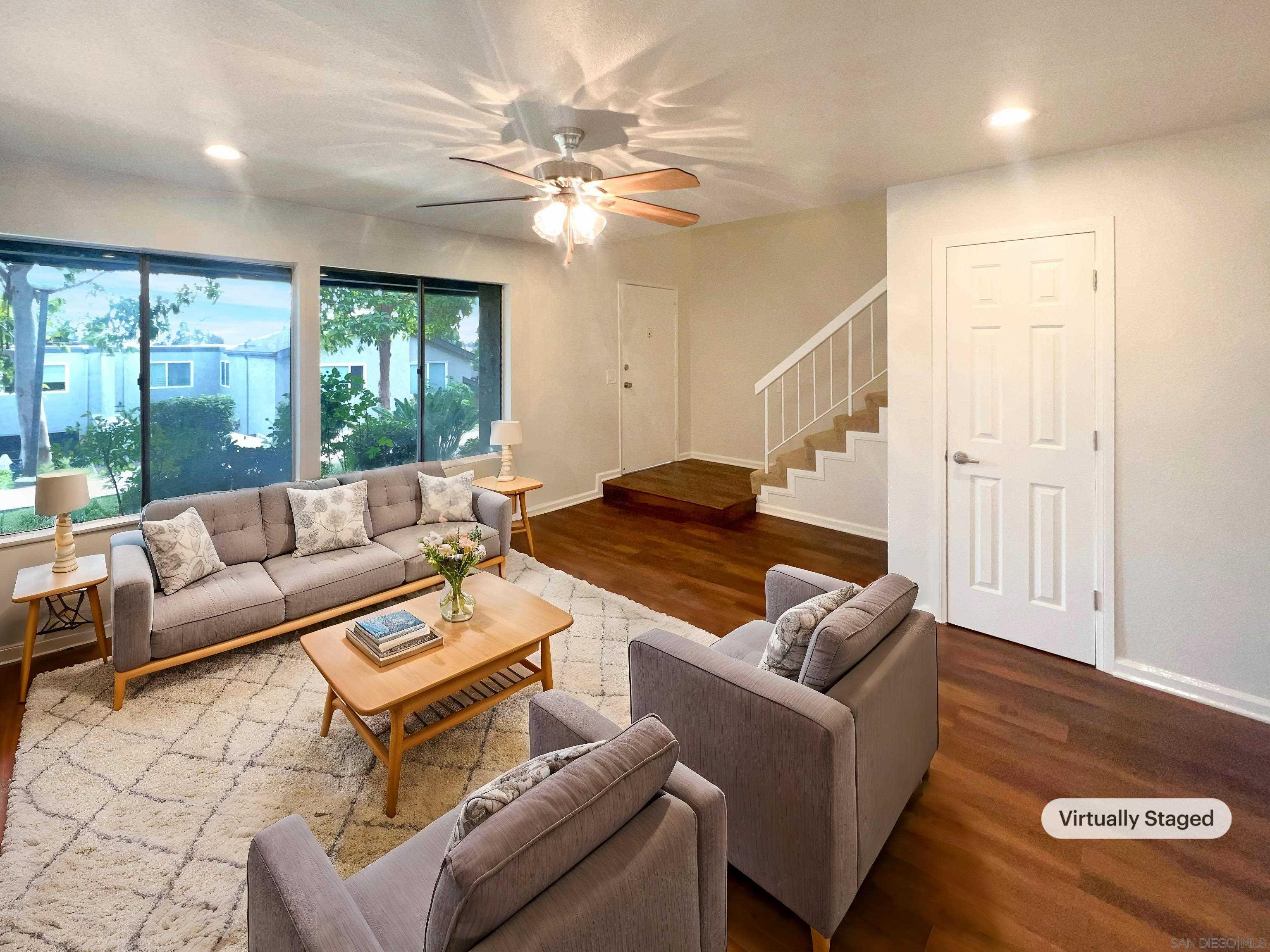 Detail Gallery Image 2 of 17 For 10889  Lamentin Ct, San Diego,  CA 92124 - 3 Beds | 2/1 Baths