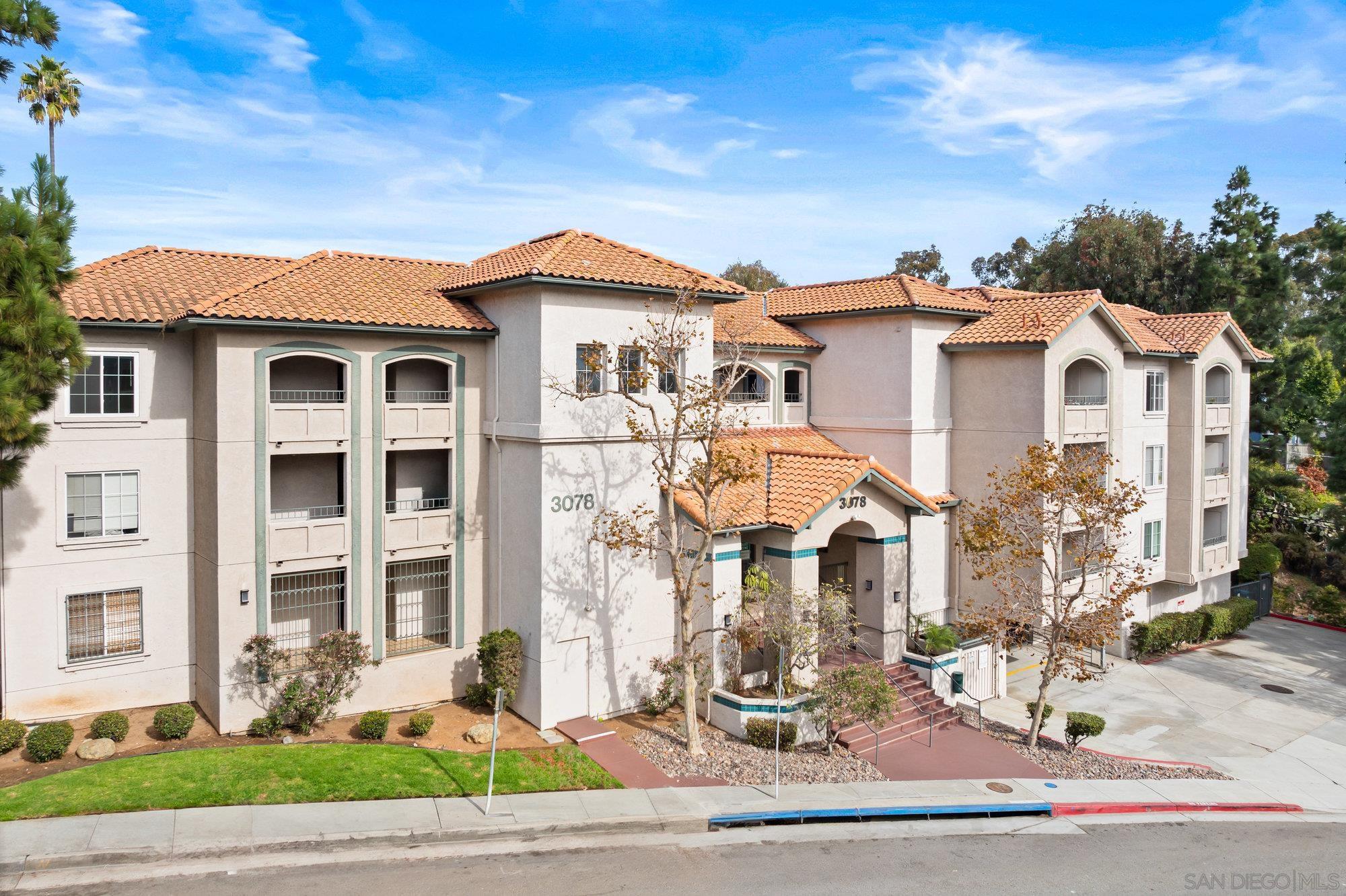 Detail Gallery Image 1 of 1 For 3078  Broadway  #301,  San Diego,  CA 92102 - 2 Beds | 2 Baths