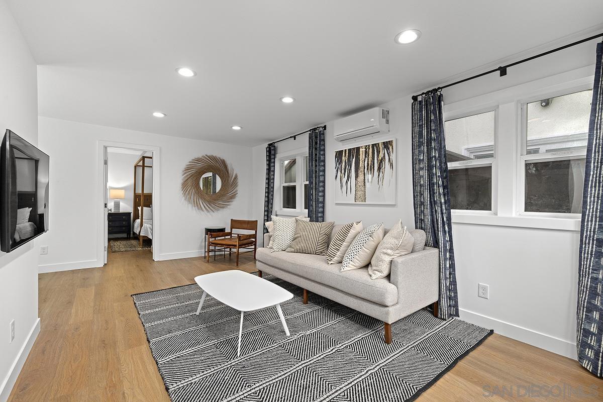 Detail Gallery Image 1 of 1 For 823  Ostend Court, San Diego,  CA 92109 - 4 Beds | 2 Baths