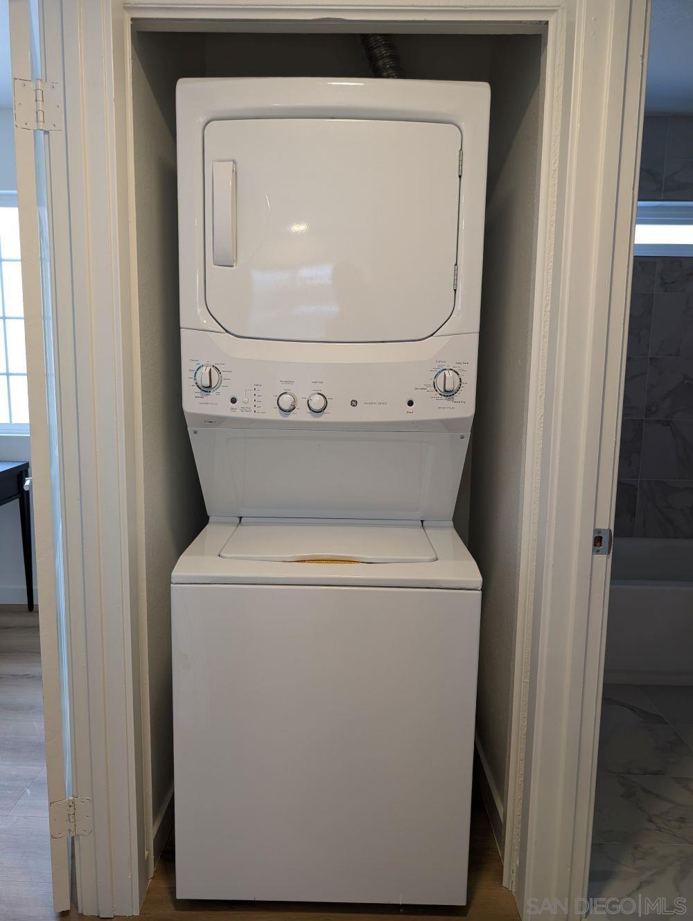 Detail Gallery Image 15 of 32 For 815  Isthmus Ct, San Diego,  CA 92109 - 6 Beds | 3 Baths