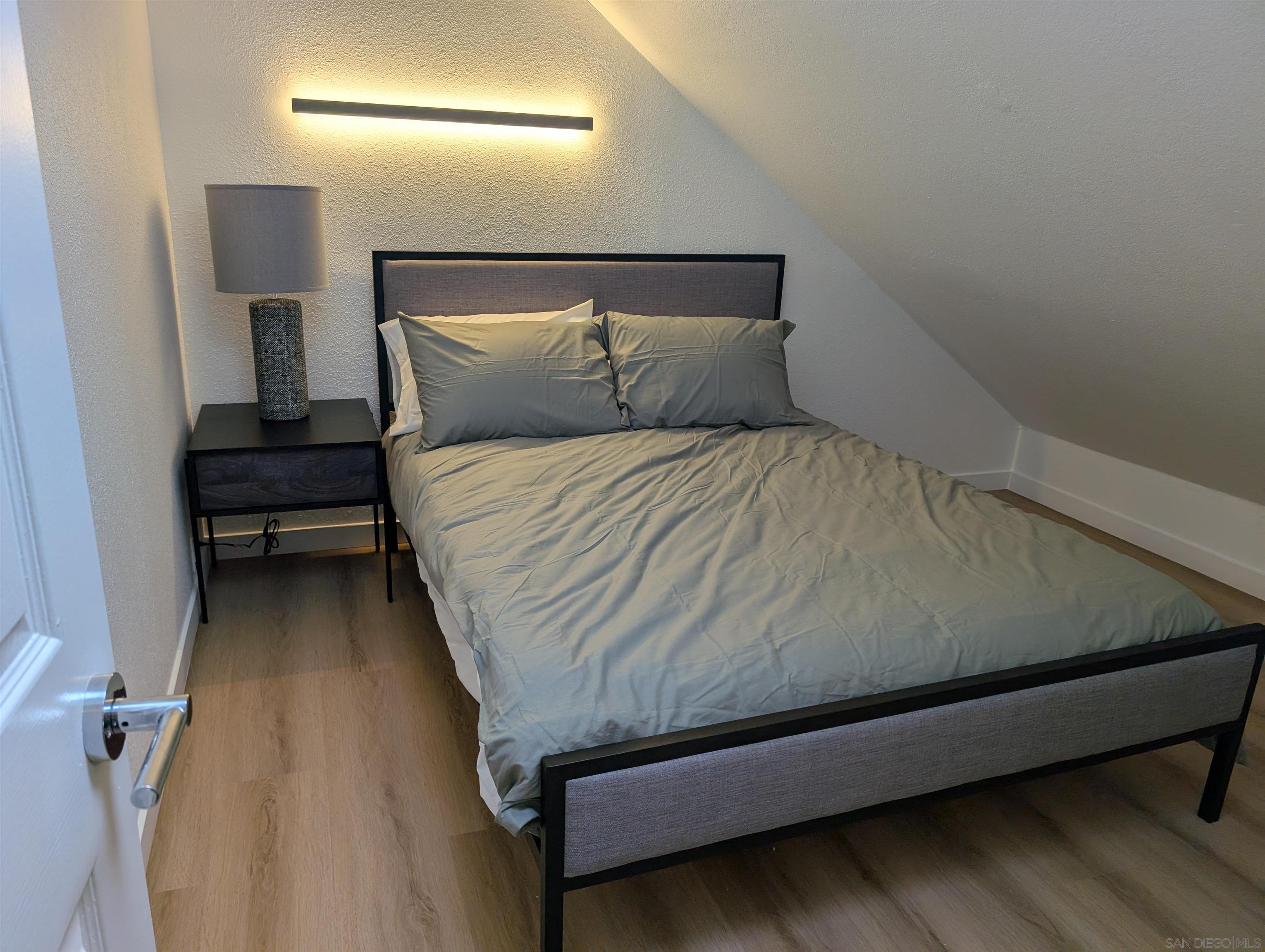 Detail Gallery Image 22 of 32 For 815  Isthmus Ct, San Diego,  CA 92109 - 6 Beds | 3 Baths