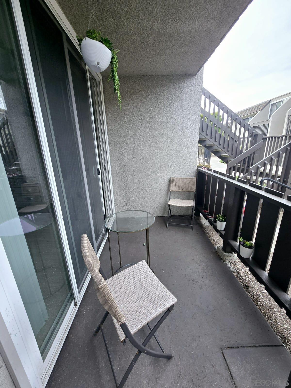 Detail Gallery Image 4 of 23 For 6333  Mount Ada Rd.  168, San Diego,  CA 92111 - 1 Beds | 1 Baths