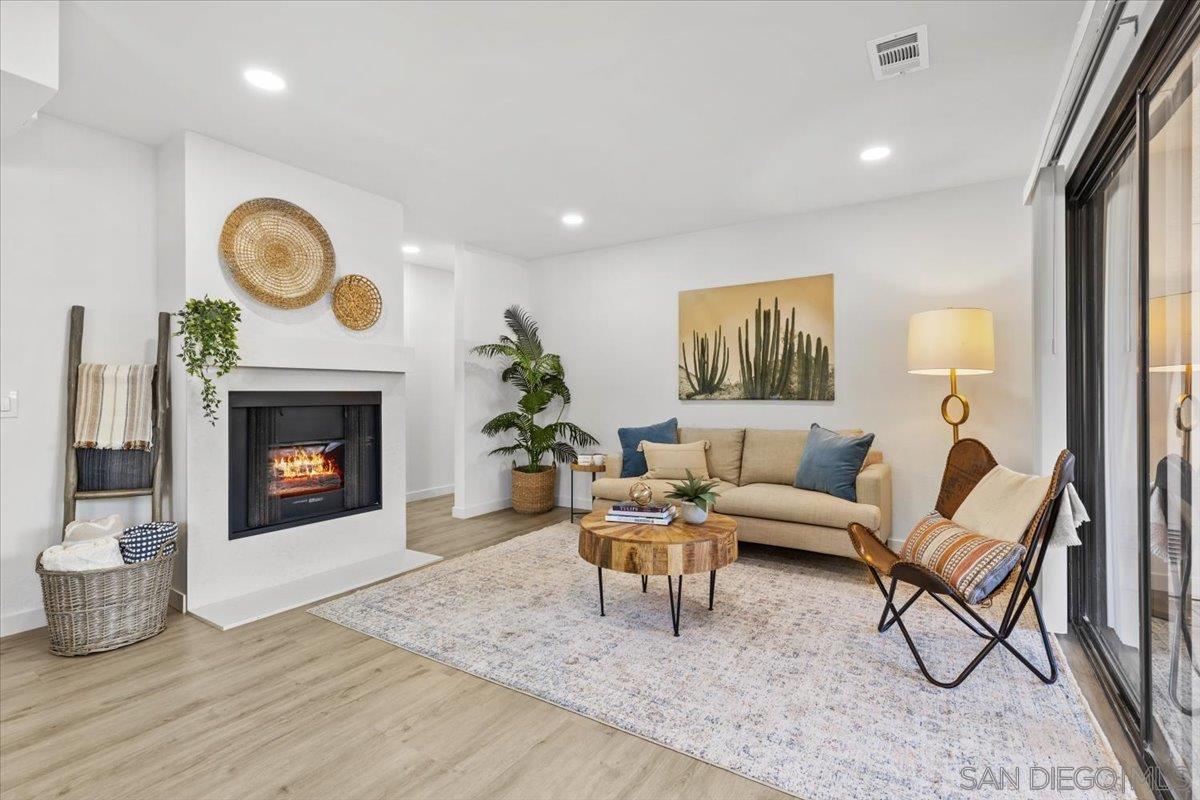 Detail Gallery Image 1 of 1 For 10652  Dabney Dr  #143,  San Diego,  CA 92126 - 2 Beds | 2 Baths