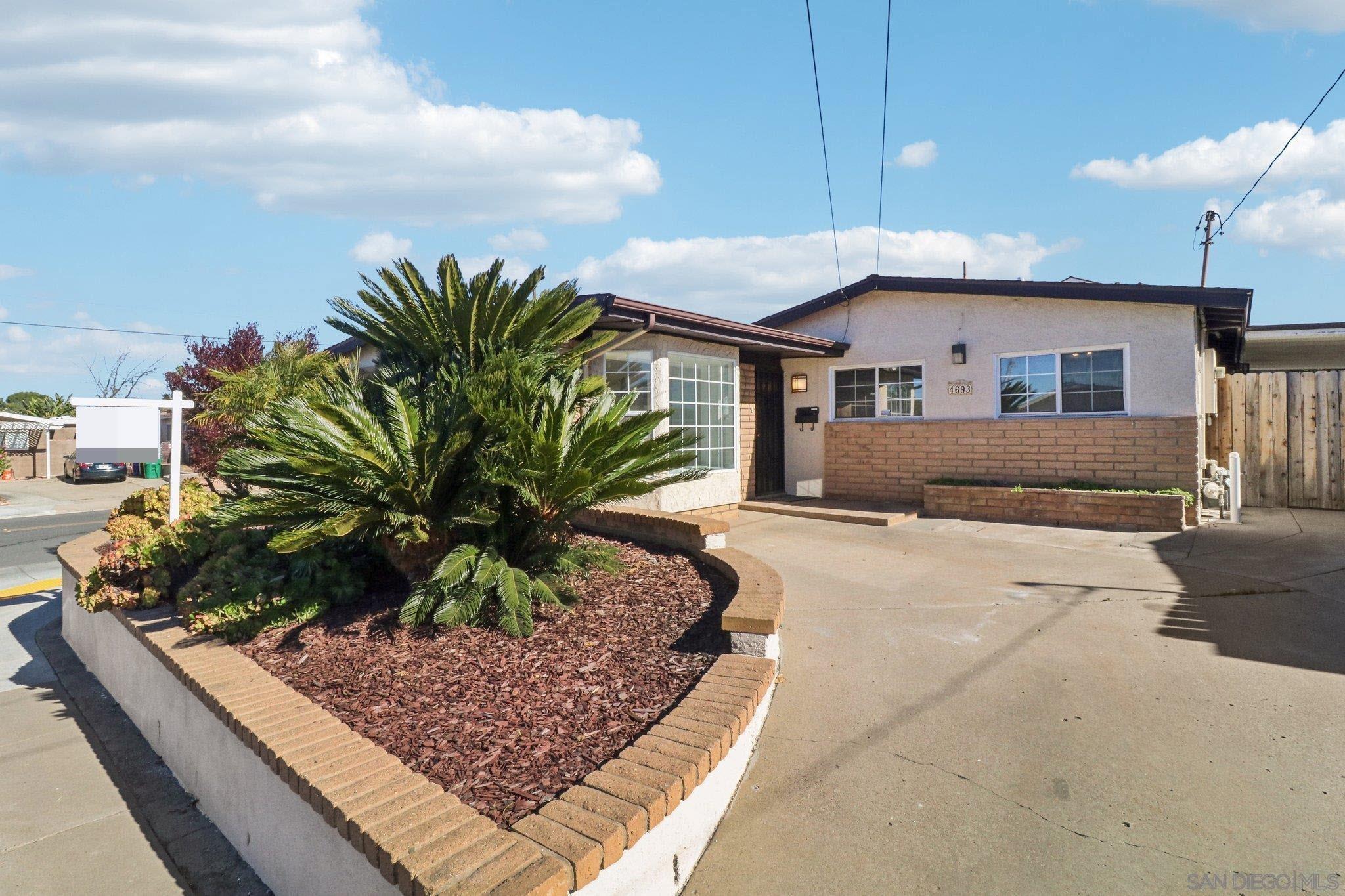 Detail Gallery Image 1 of 1 For 4693  Southampton St, San Diego,  CA 92117 - 4 Beds | 1 Baths