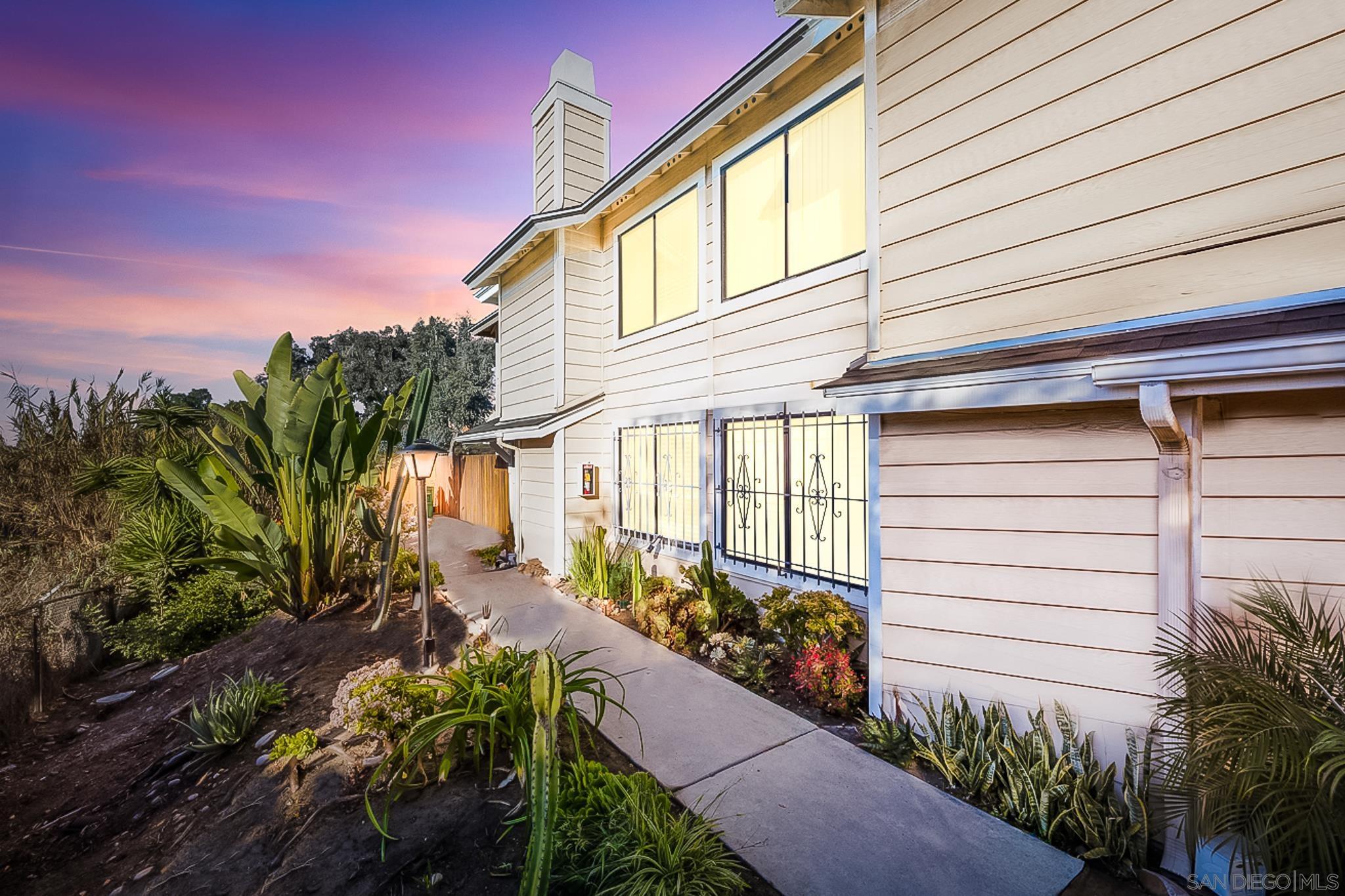 Detail Gallery Image 1 of 1 For 4403  Benfield Ct, San Diego,  CA 92113 - 3 Beds | 2/1 Baths