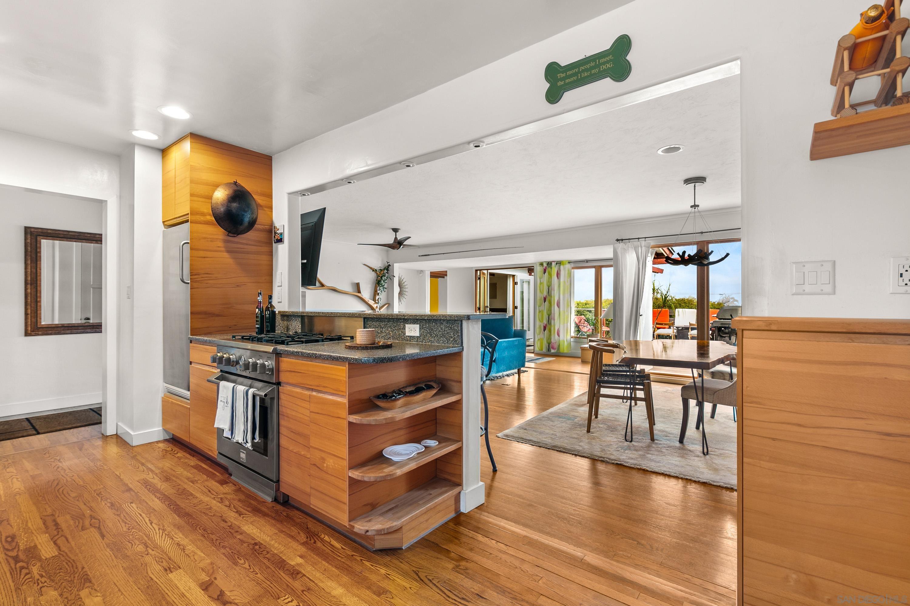 Detail Gallery Image 11 of 50 For 541  Tarento Dr, San Diego,  CA 92106 - 3 Beds | 2 Baths