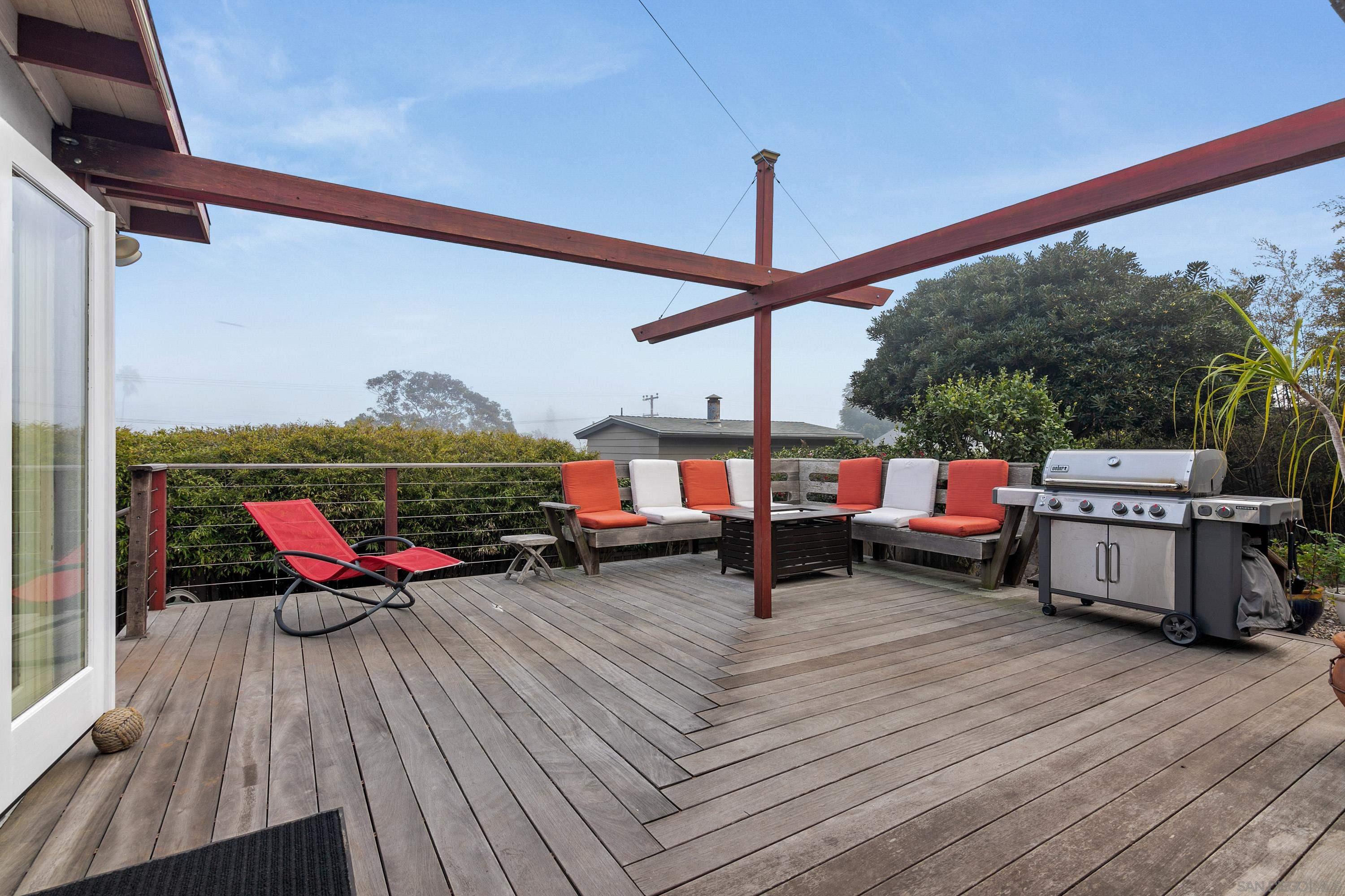 Detail Gallery Image 8 of 50 For 541  Tarento Dr, San Diego,  CA 92106 - 3 Beds | 2 Baths