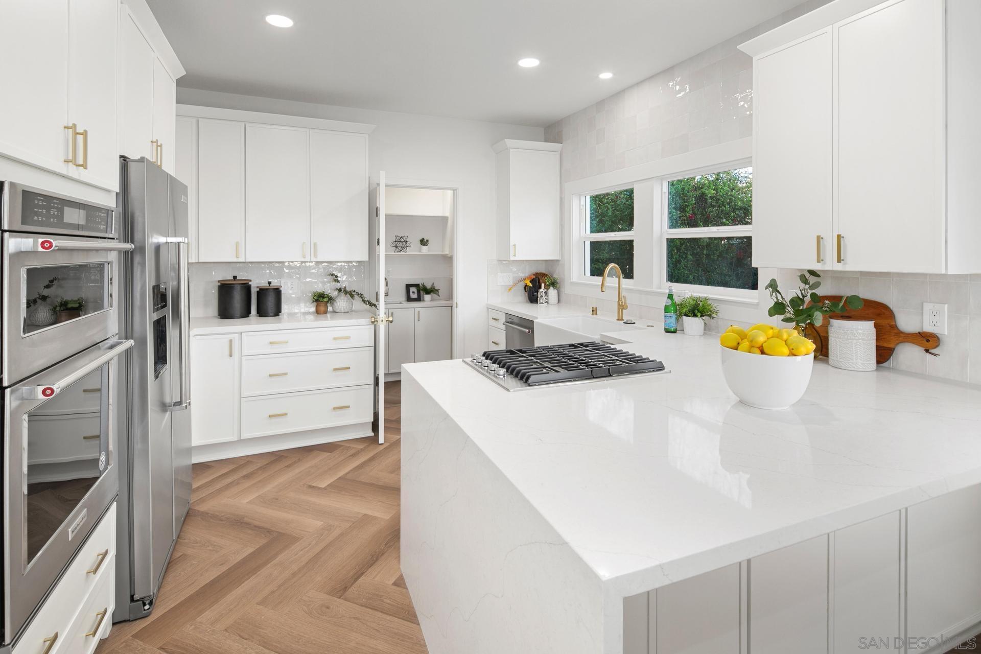 Detail Gallery Image 1 of 1 For 3866  Pringle St, San Diego,  CA 92103 - 4 Beds | 3 Baths