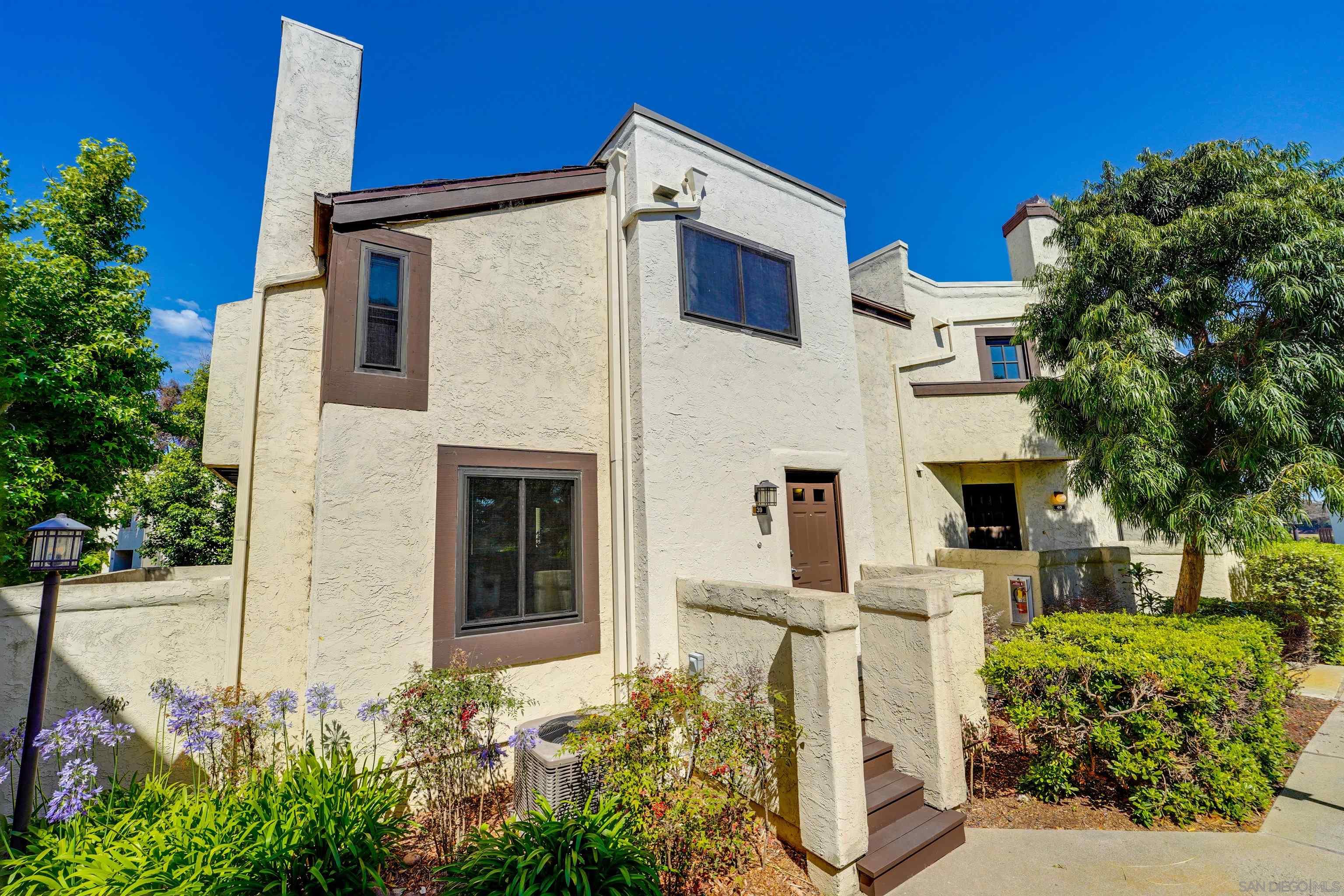 Detail Gallery Image 1 of 1 For 2276  Caminito Pescado  #39,  San Diego,  CA 92107 - 2 Beds | 2/1 Baths