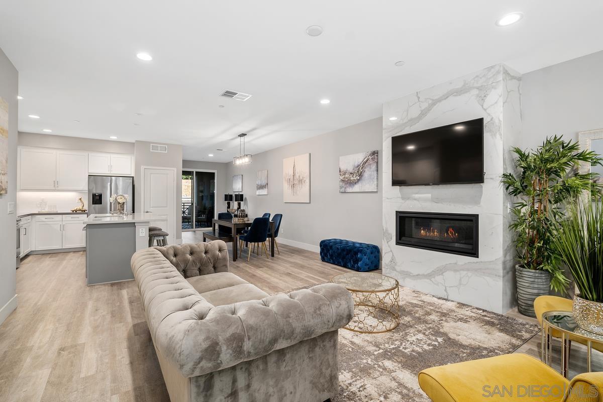 Detail Gallery Image 5 of 38 For , Carlsbad,  CA 92008 - 4 Beds | 3/1 Baths