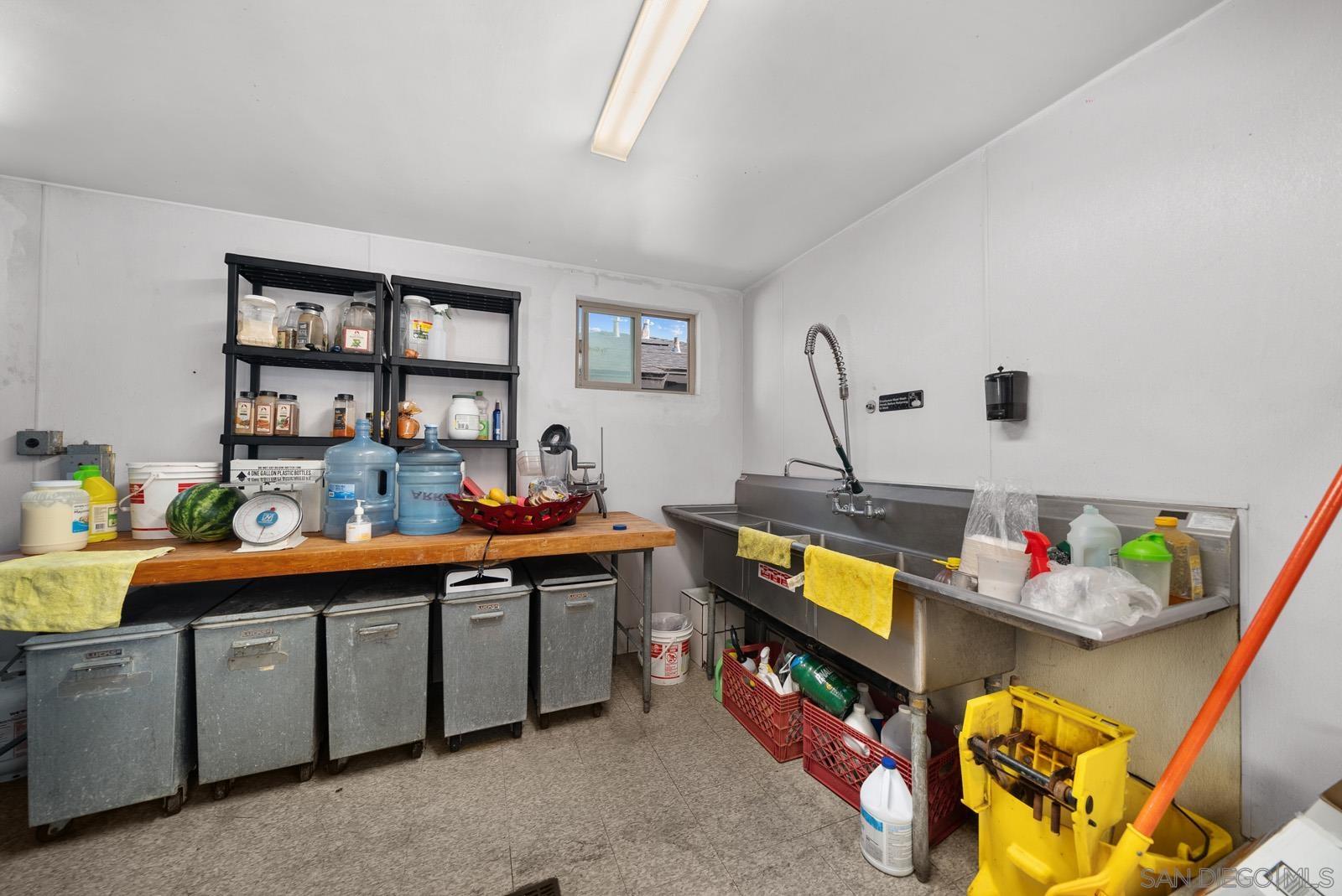 Detail Gallery Image 21 of 35 For 832 E 18th St, National City,  CA 91950 - – Beds | – Baths