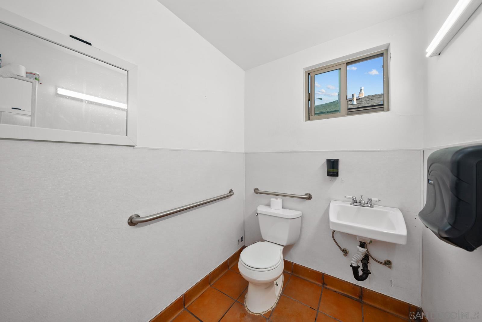 Detail Gallery Image 30 of 35 For 832 E 18th St, National City,  CA 91950 - – Beds | – Baths