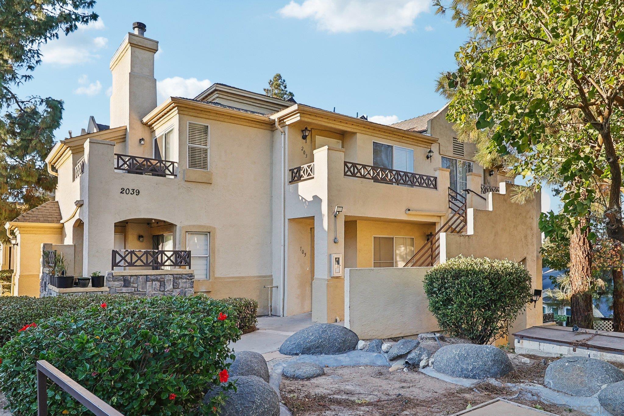 Detail Gallery Image 1 of 1 For 2039  Lakeridge  #204,  Chula Vista,  CA 91913 - 3 Beds | 2 Baths