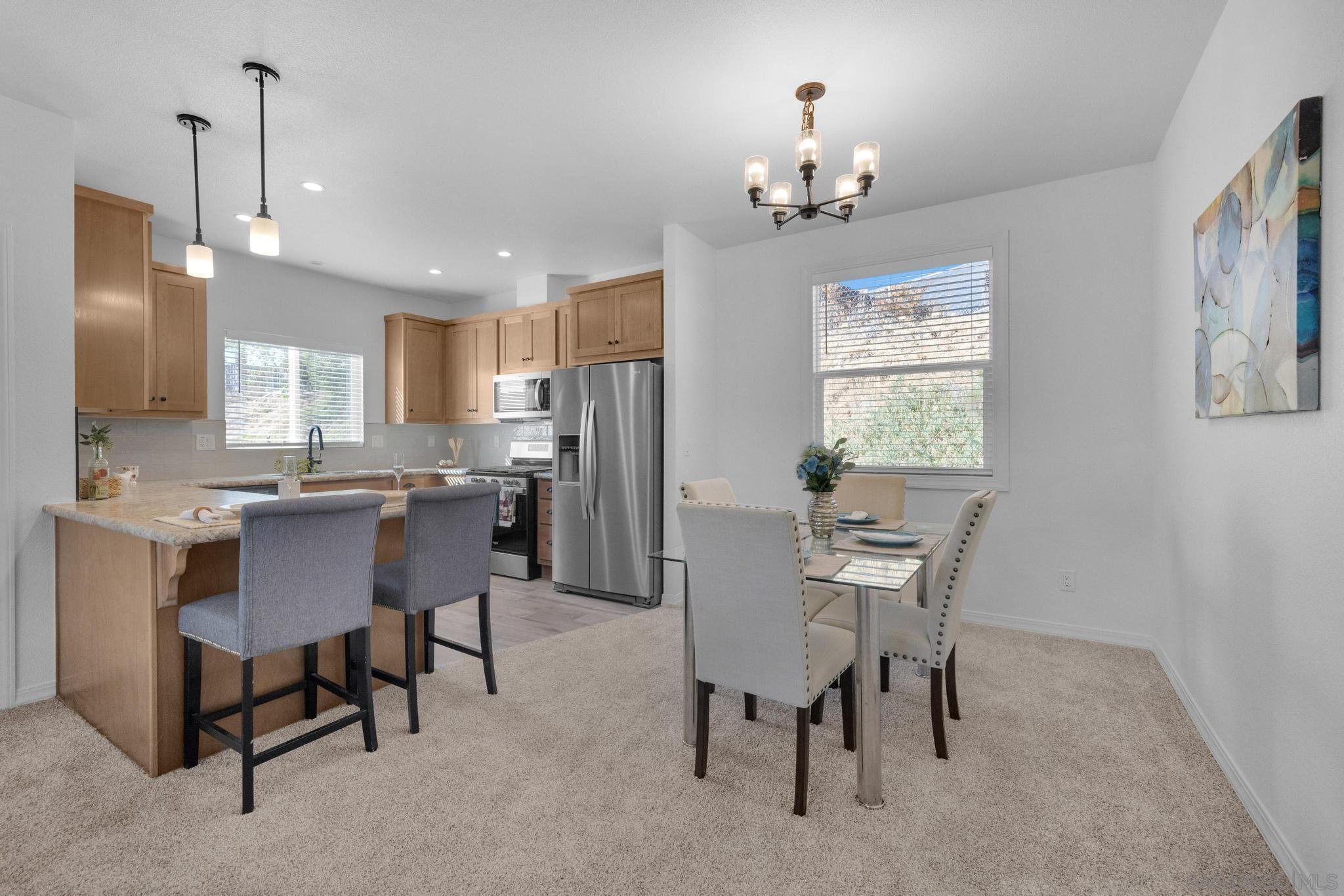 Detail Gallery Image 4 of 26 For 13217  Aurora Dr  #28,  El Cajon,  CA 92021 - 3 Beds | 2 Baths