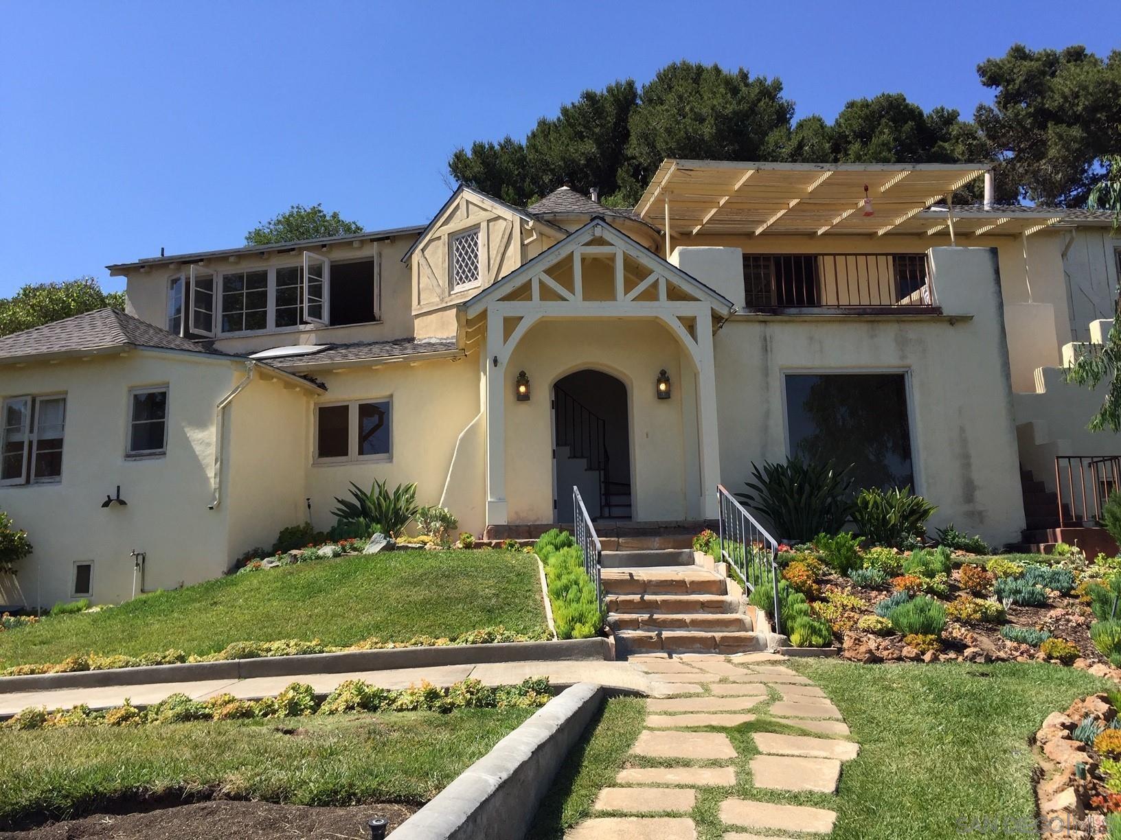 Detail Gallery Image 2 of 6 For , San Diego,  CA 92106 - 3 Beds | 3 Baths