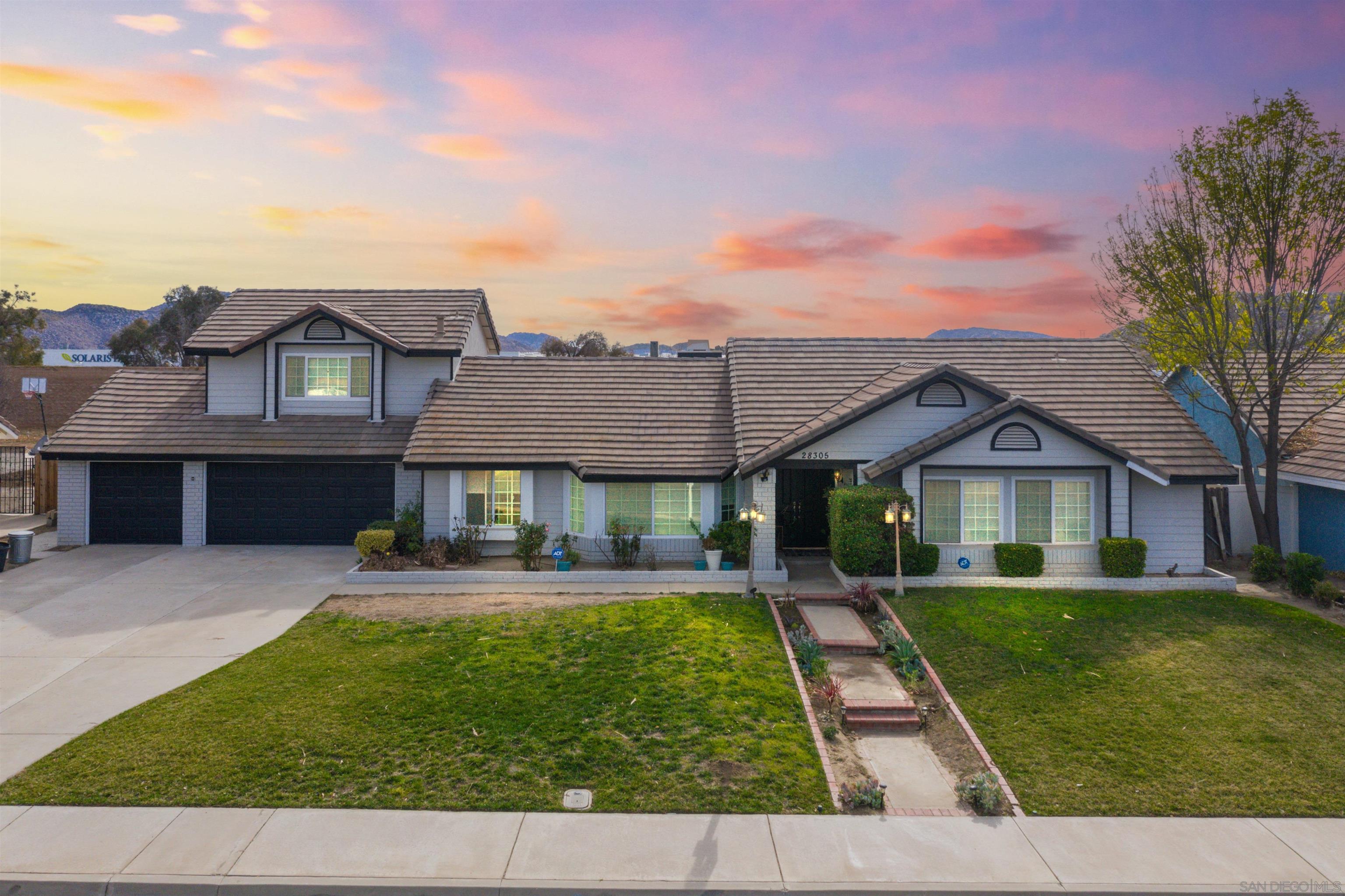 Detail Gallery Image 1 of 1 For 28305  Mesa Top Trl, Moreno Valley,  CA 92555 - 4 Beds | 2 Baths