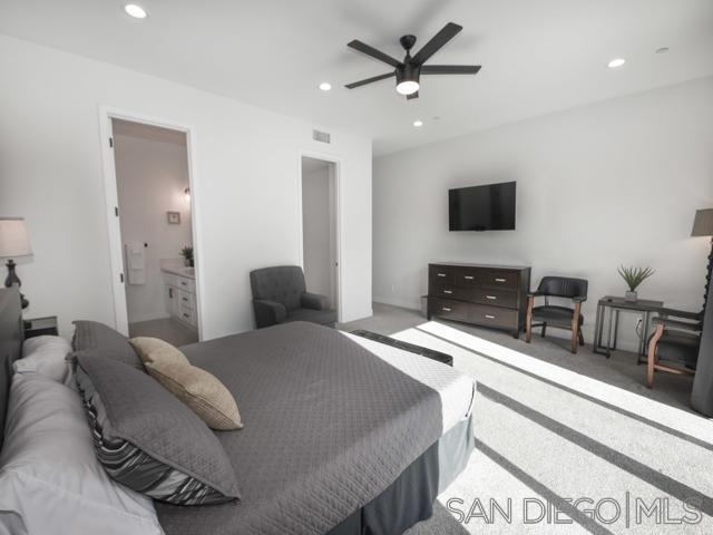 Detail Gallery Image 12 of 32 For 253  Dahlia Ave, Imperial Beach,  CA 91932 - 3 Beds | 2/1 Baths