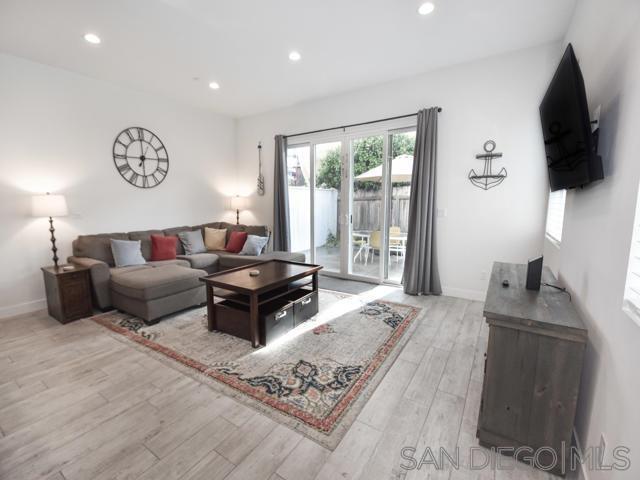 Detail Gallery Image 5 of 32 For 253  Dahlia Ave, Imperial Beach,  CA 91932 - 3 Beds | 2/1 Baths