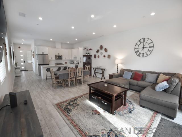 Detail Gallery Image 6 of 32 For 253  Dahlia Ave, Imperial Beach,  CA 91932 - 3 Beds | 2/1 Baths