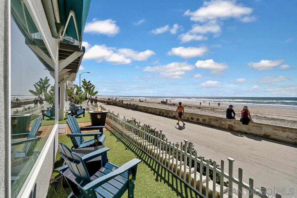 Detail Gallery Image 12 of 35 For 3911  Ocean Front Walk, San Diego,  CA 92109 - 3 Beds | 2 Baths