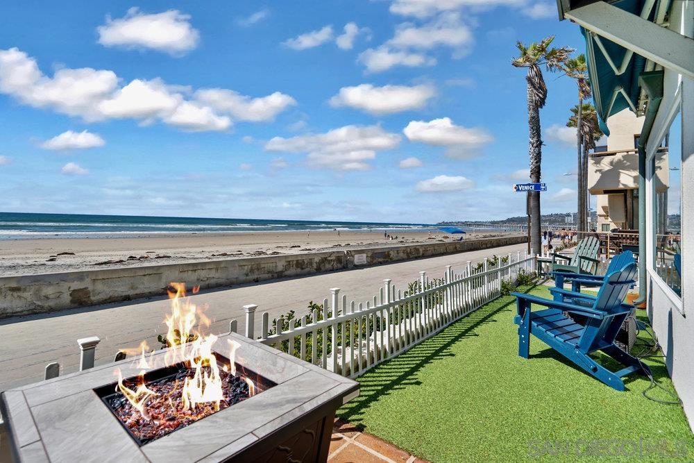 Detail Gallery Image 13 of 35 For 3911  Ocean Front Walk, San Diego,  CA 92109 - 3 Beds | 2 Baths