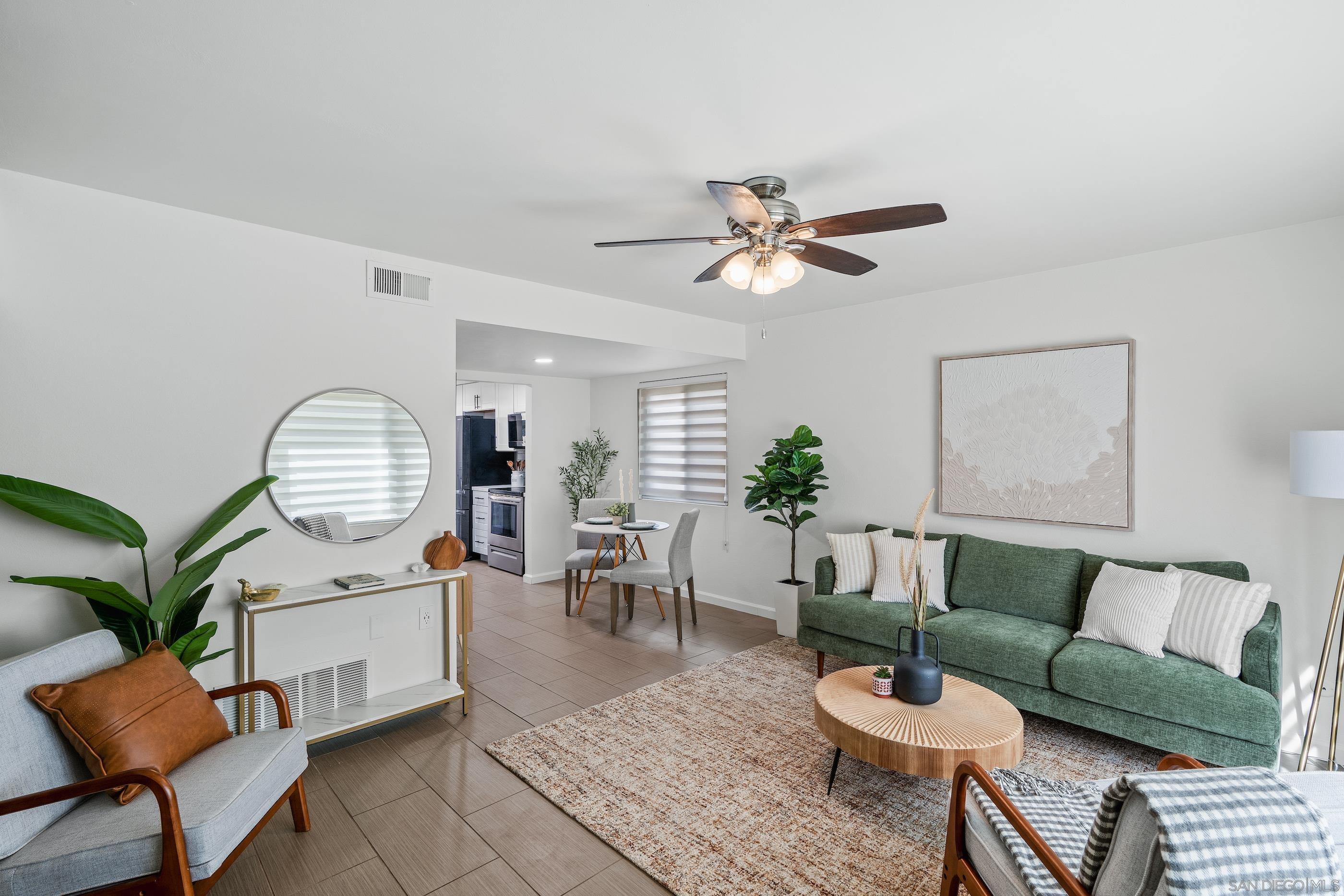 Detail Gallery Image 1 of 1 For 11913  Royal Rd  #G,  El Cajon,  CA 92021 - 3 Beds | 1/1 Baths