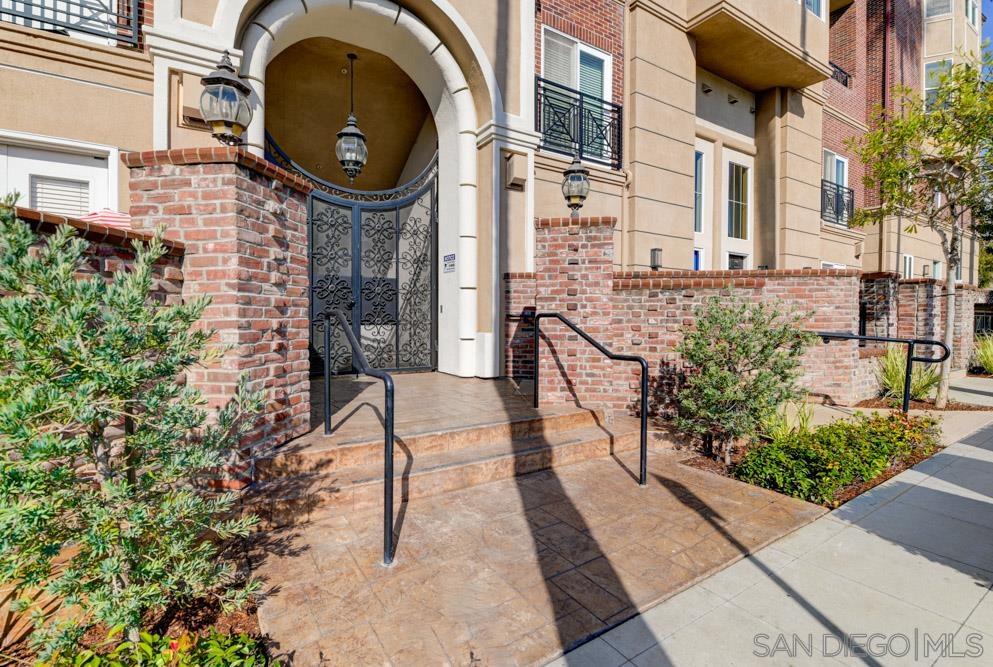 Detail Gallery Image 1 of 1 For 350  Nutmeg St  #405,  San Diego,  CA 92103 - 3 Beds | 2 Baths