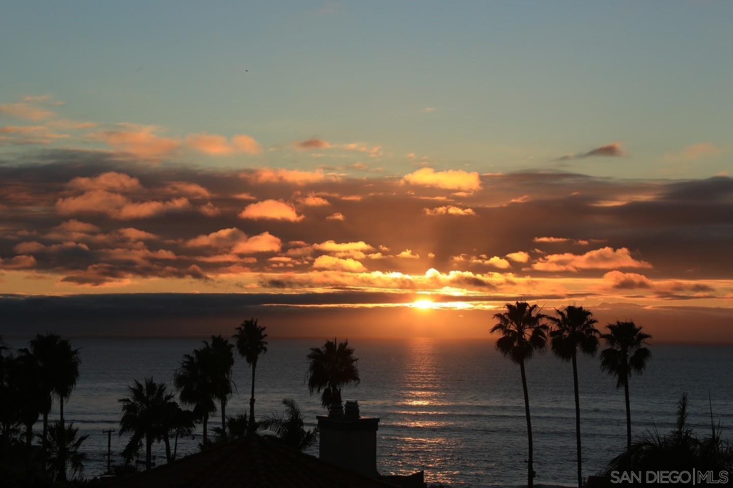 Detail Gallery Image 1 of 1 For 4544  Alhambra Street, San Diego,  CA 92107 - 4 Beds | 4/1 Baths