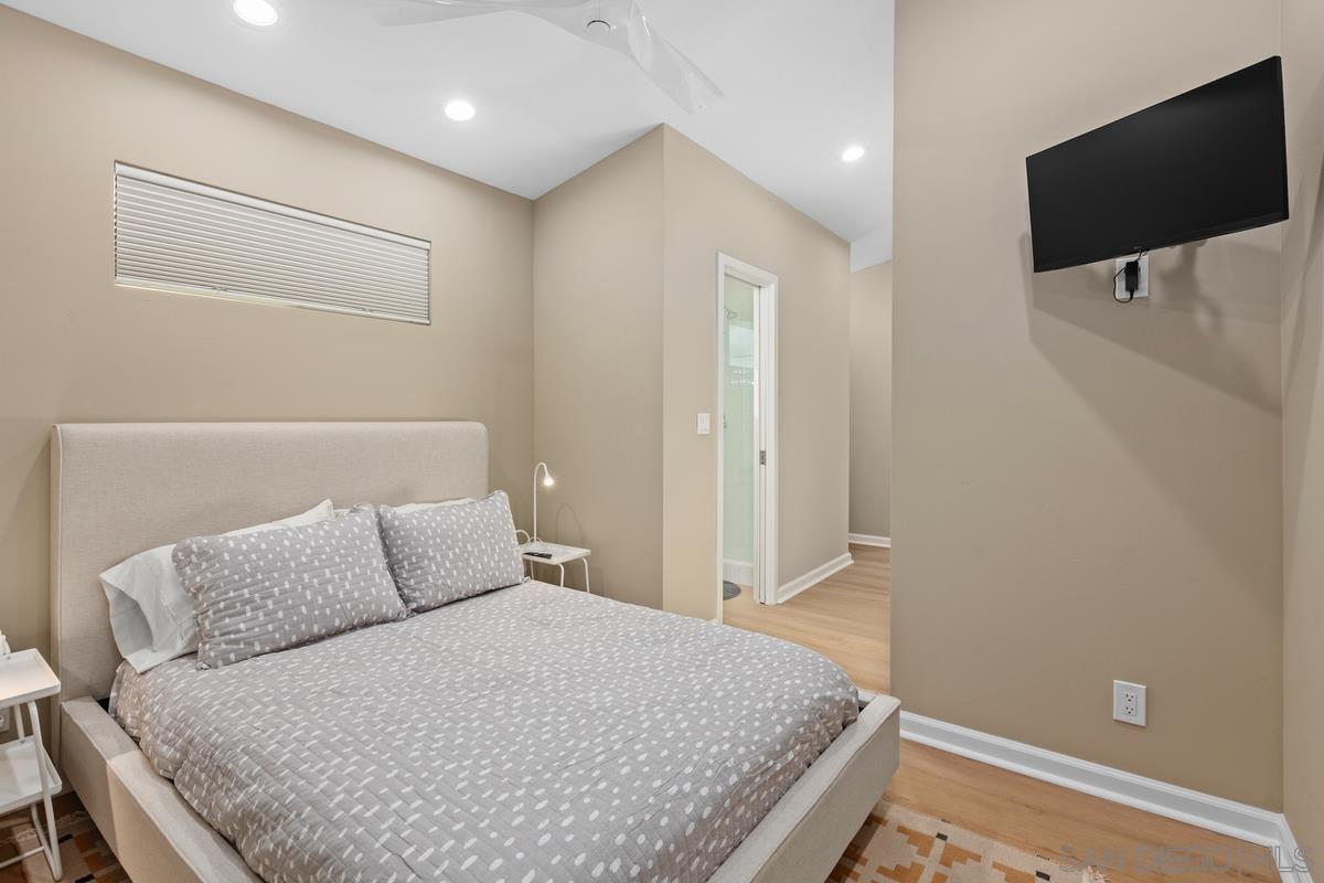 Detail Gallery Image 18 of 21 For 3043  Oliphant St, San Diego,  CA 92106 - 2 Beds | 2/1 Baths