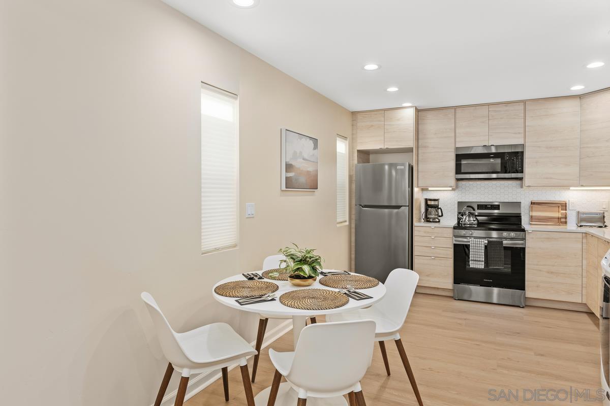 Detail Gallery Image 6 of 21 For 3043  Oliphant St, San Diego,  CA 92106 - 2 Beds | 2/1 Baths