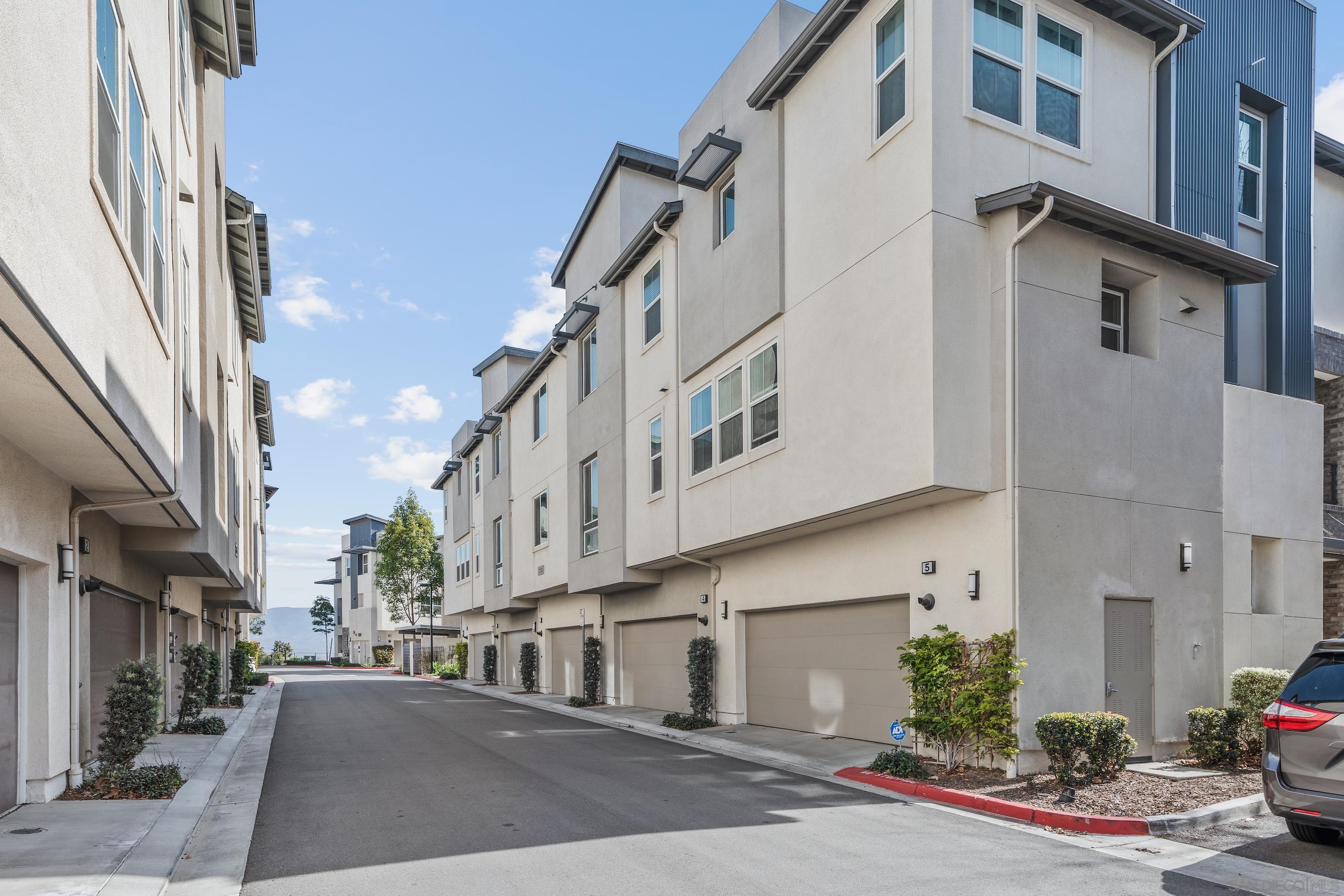 Detail Gallery Image 1 of 1 For 2136  Celestial Way  #3,  Chula Vista,  CA 91915 - 2 Beds | 2/1 Baths