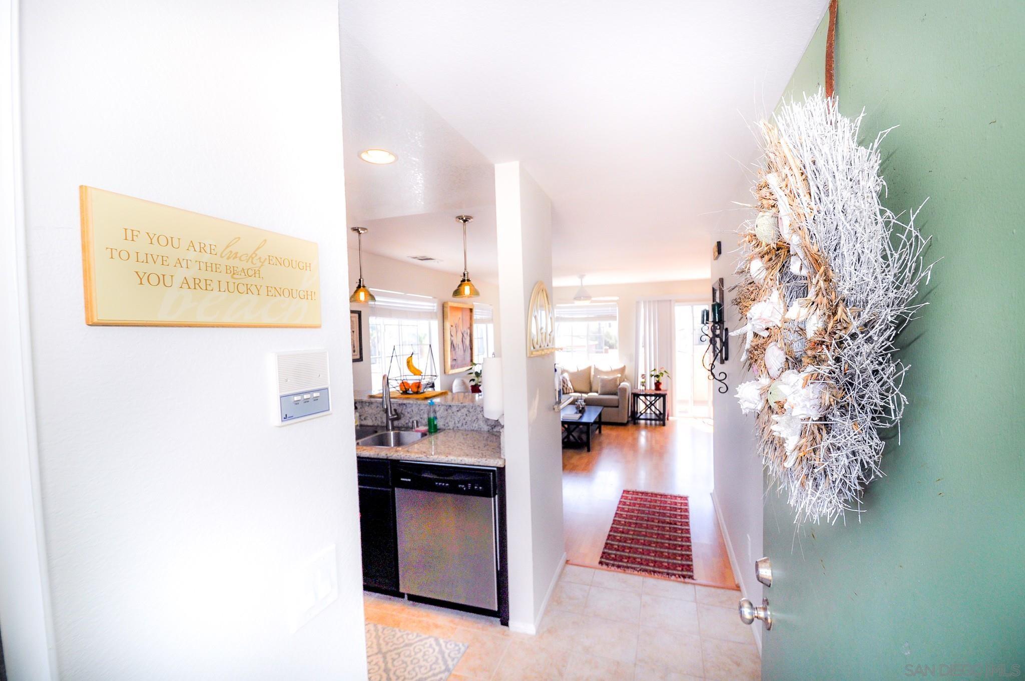 Front Image Thumbnail for SD250018109