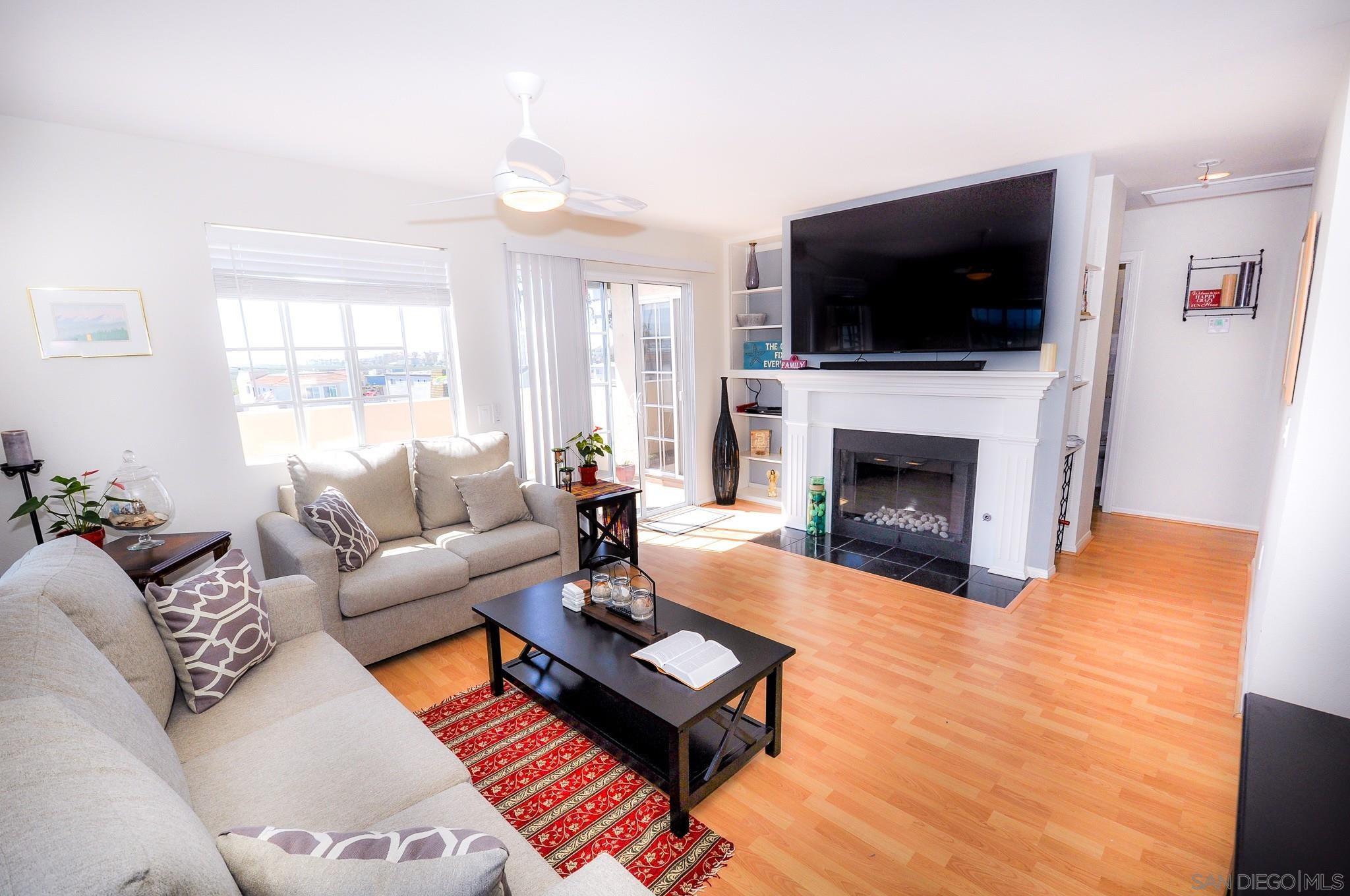 Detail Gallery Image 2 of 19 For 207  Elkwood  14, Imperial Beach,  CA 91932 - 3 Beds | 2 Baths