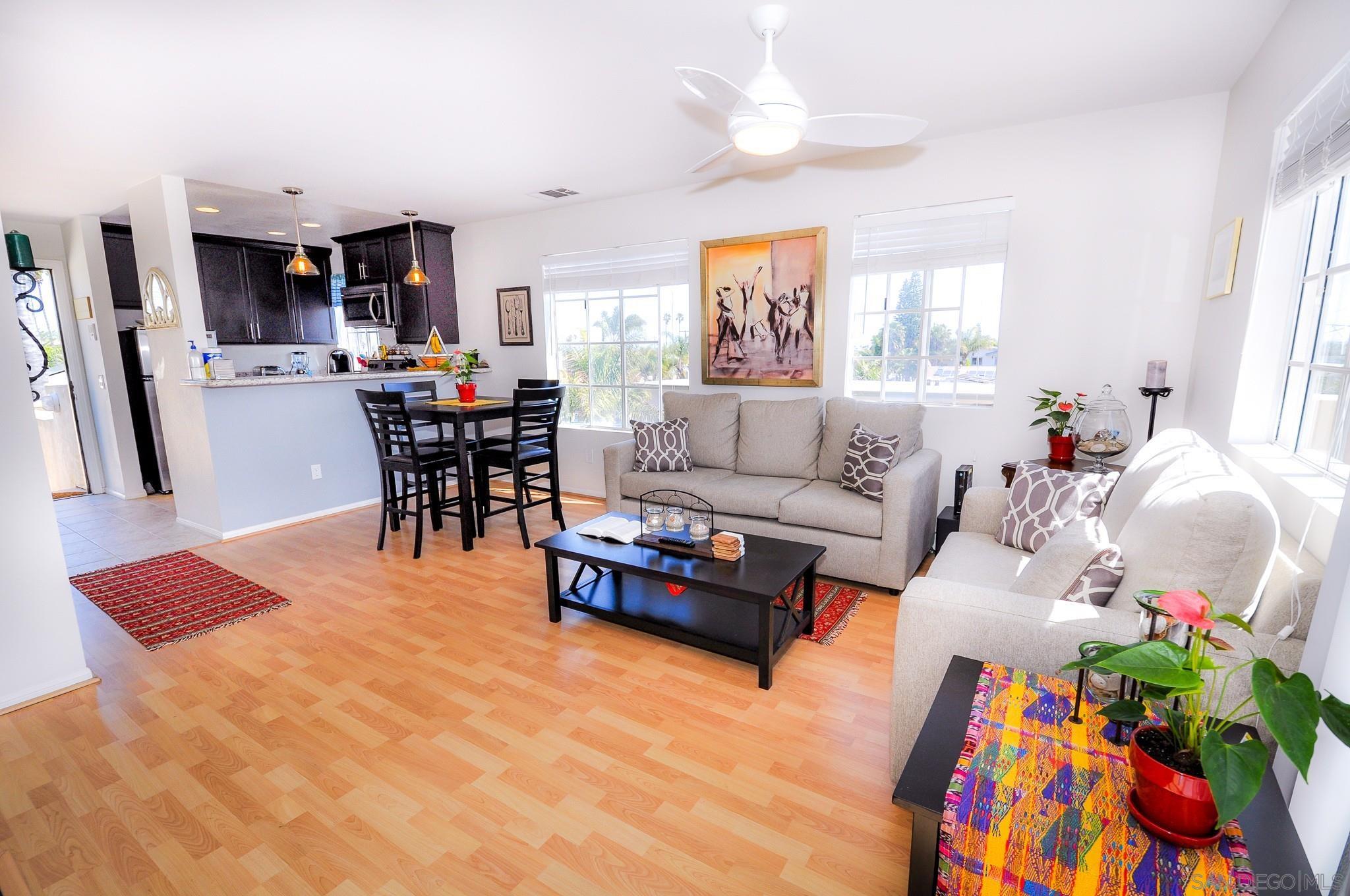 Detail Gallery Image 5 of 19 For 207  Elkwood  14, Imperial Beach,  CA 91932 - 3 Beds | 2 Baths