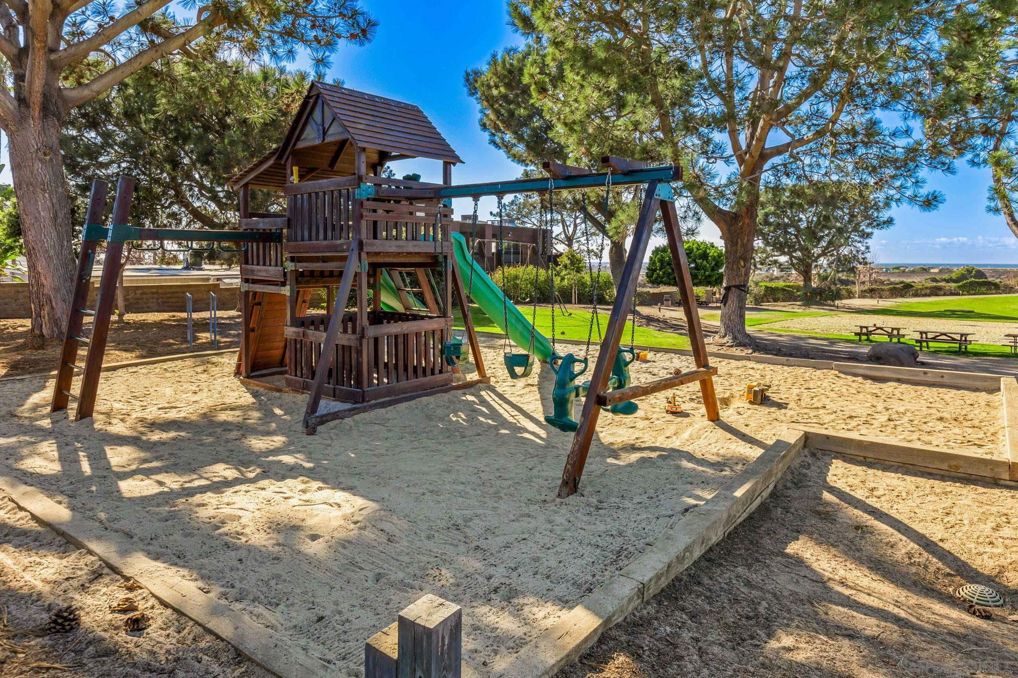 Detail Gallery Image 34 of 46 For 12933  Caminito Del Canto, Del Mar,  CA 92014 - 3 Beds | 2/1 Baths