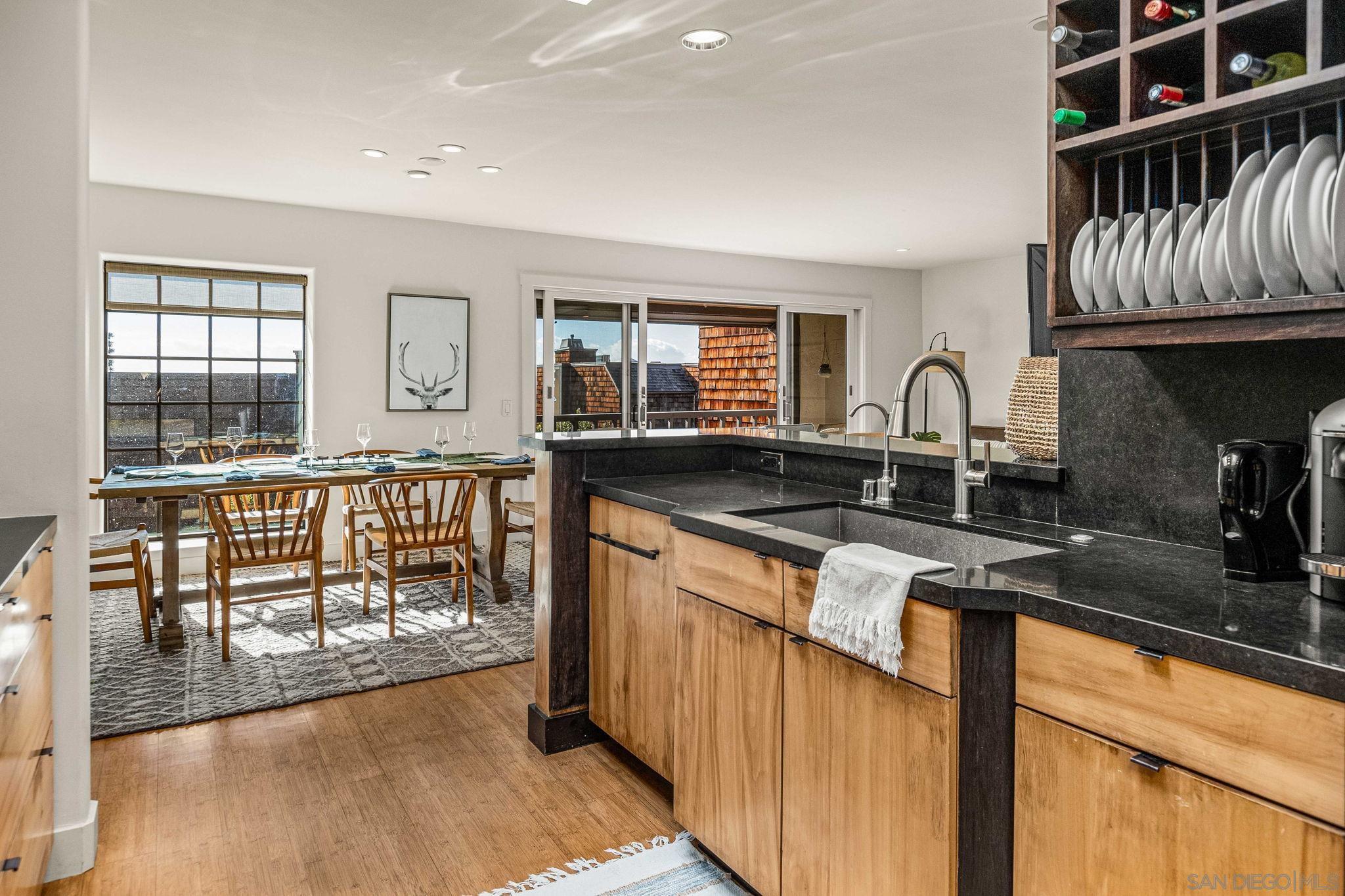 Detail Gallery Image 9 of 46 For 12933  Caminito Del Canto, Del Mar,  CA 92014 - 3 Beds | 2/1 Baths