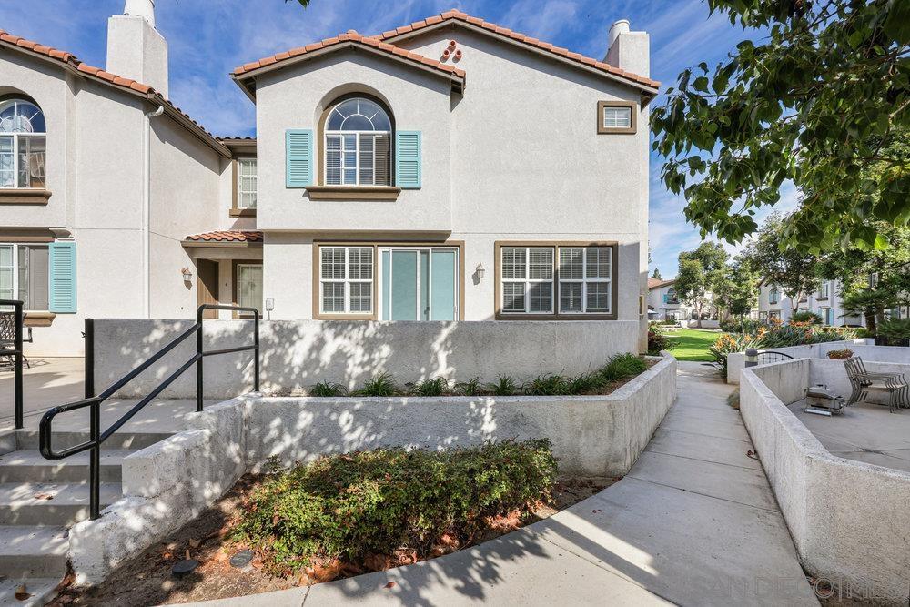 Detail Gallery Image 1 of 1 For 283  Fisherman Ln  #5,  Oceanside,  CA 92058 - 4 Beds | 3 Baths