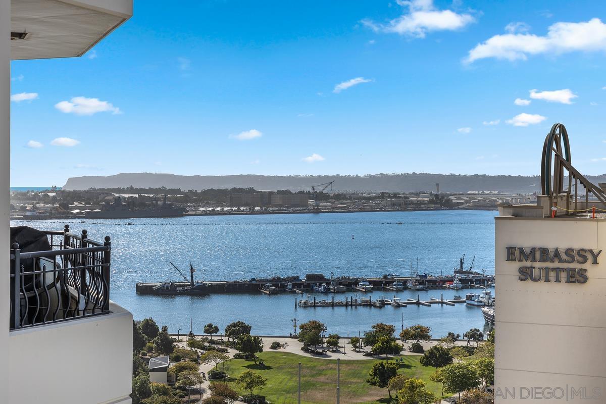 Detail Gallery Image 1 of 1 For 700 W Harbor Dr  #1505,  San Diego,  CA 92101 - 2 Beds | 2 Baths